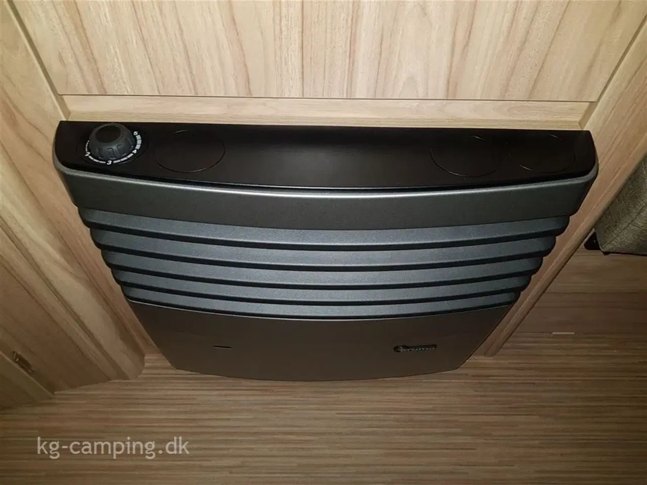 Billede 10 - 2021 - Eriba FEELING 425   Super velholdt hævetagsvogn med høj lasteevne og monteret med XT mover og Thule markise.