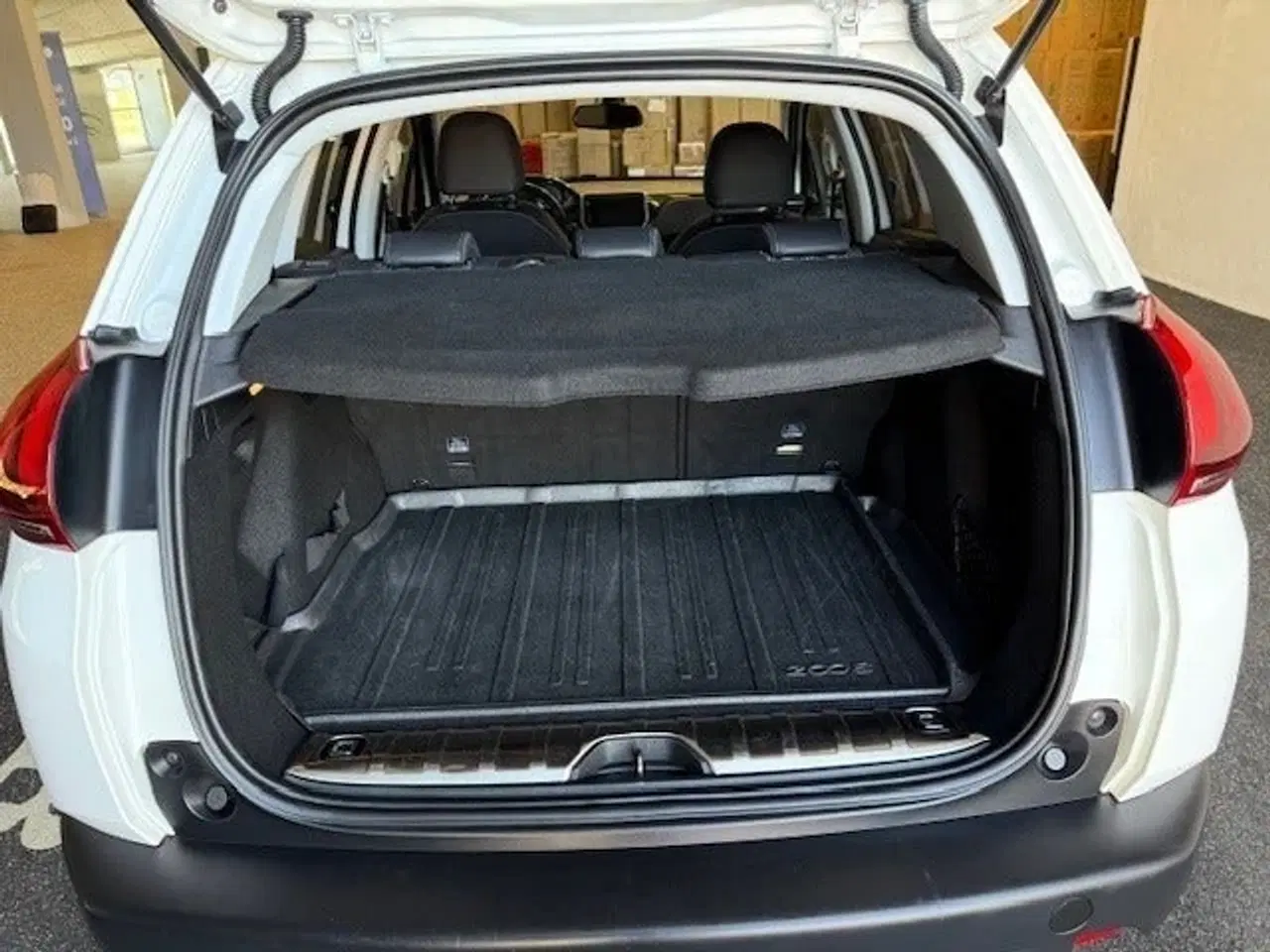 Billede 11 - Peugeot 2008 1,2 e-THP 110 Allure Sky