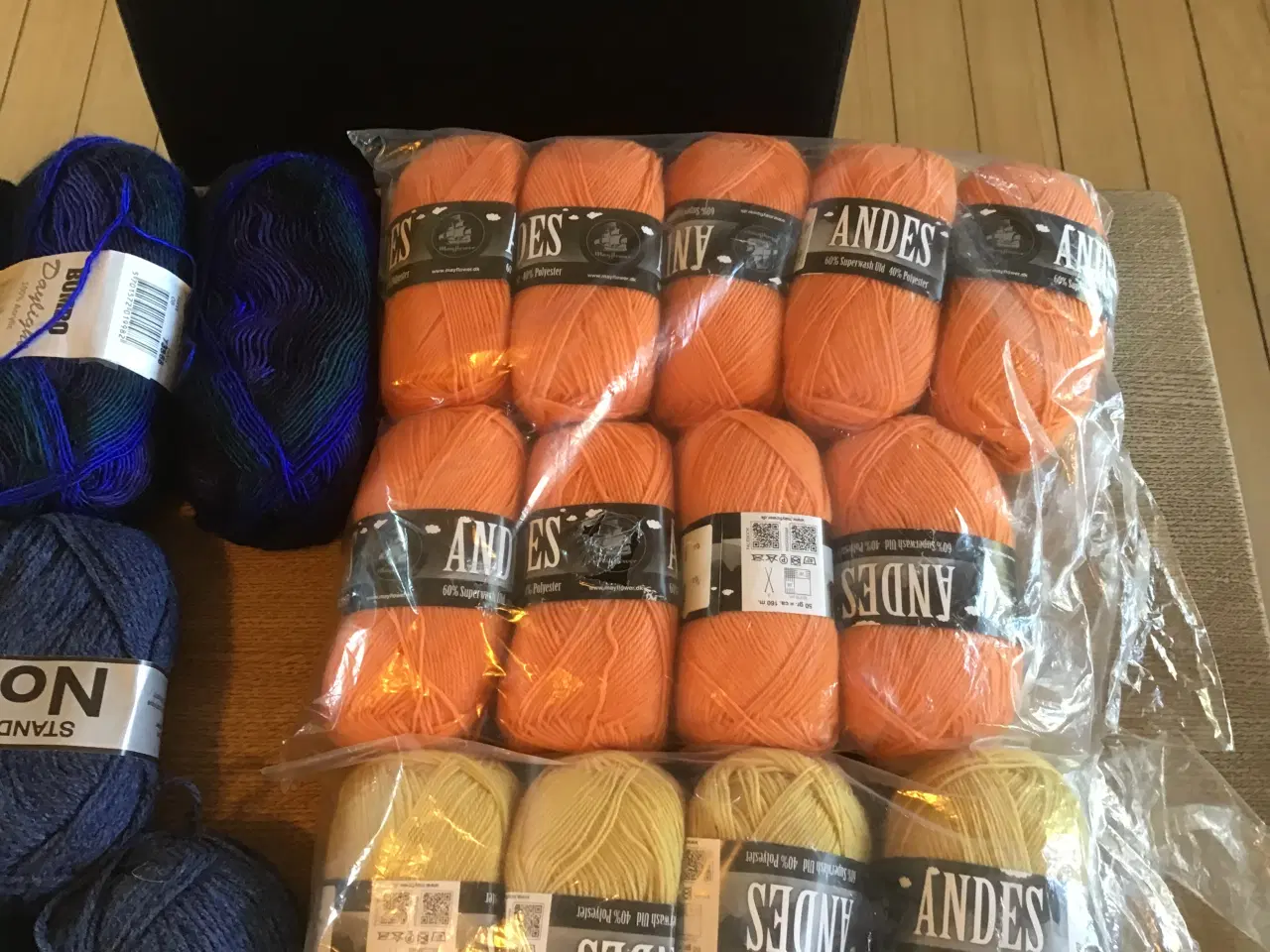 Billede 8 - Skønt garn i mange farver