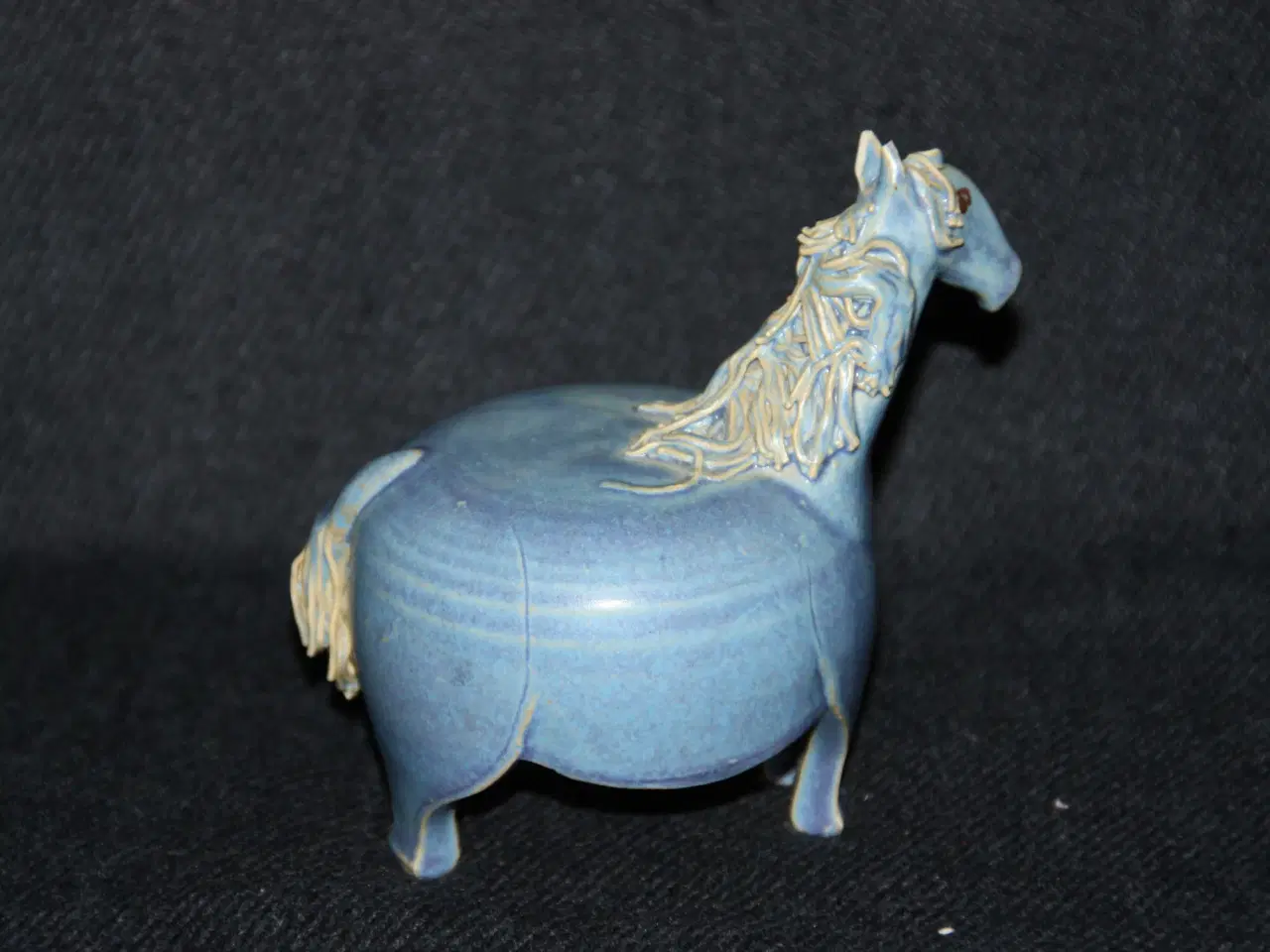 Billede 2 - Allinge Pottemageri Bornholm blå hest figur
