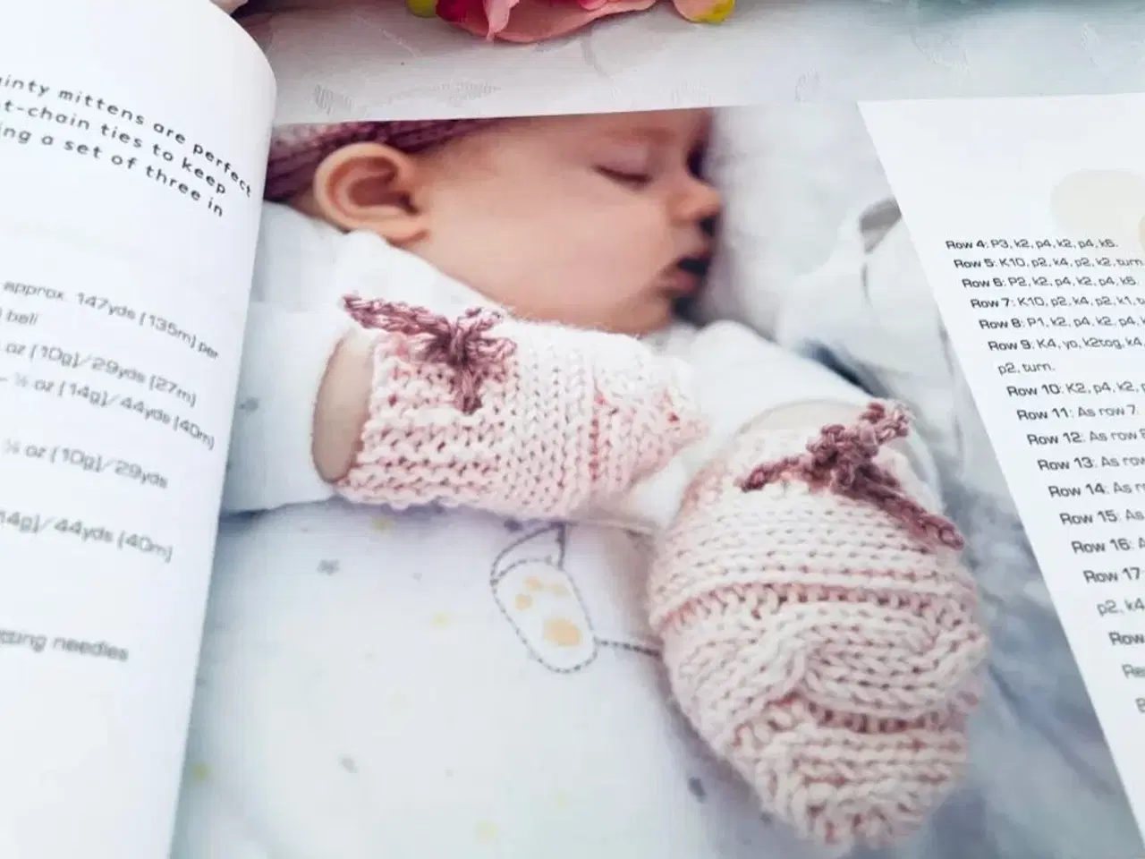Billede 5 - “ the hand-knitted nursery “ Håndarbejdsbog