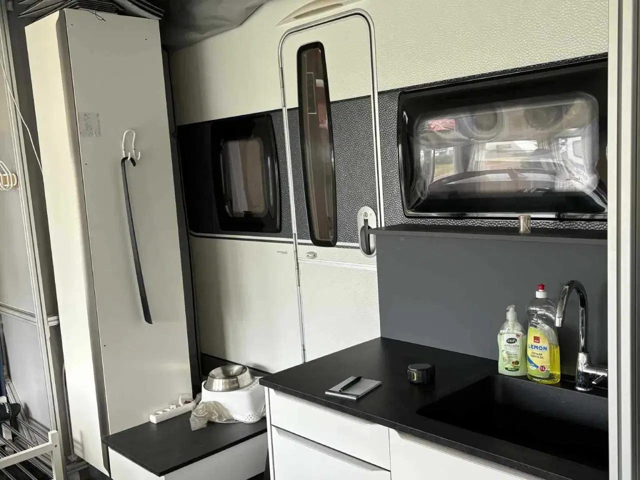 Billede 10 - Hobby campingvogn med isabella villatelt 