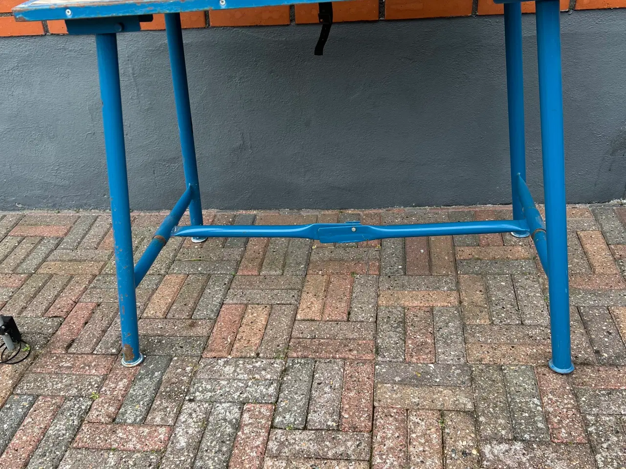 Billede 2 - Ridgid arbejds bord. Meget stabilt bord.