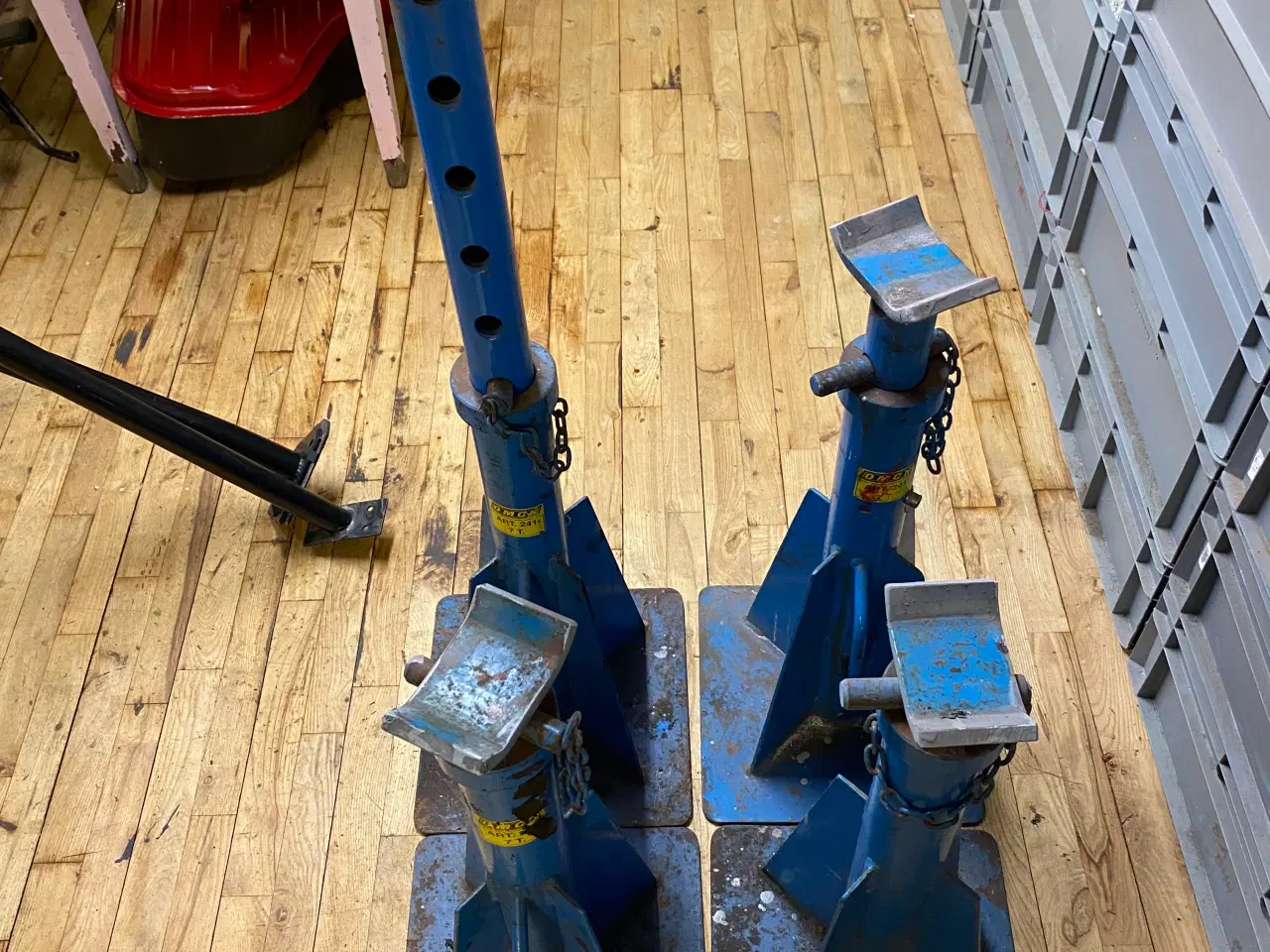 Billede 2 - OMCN støttebukke