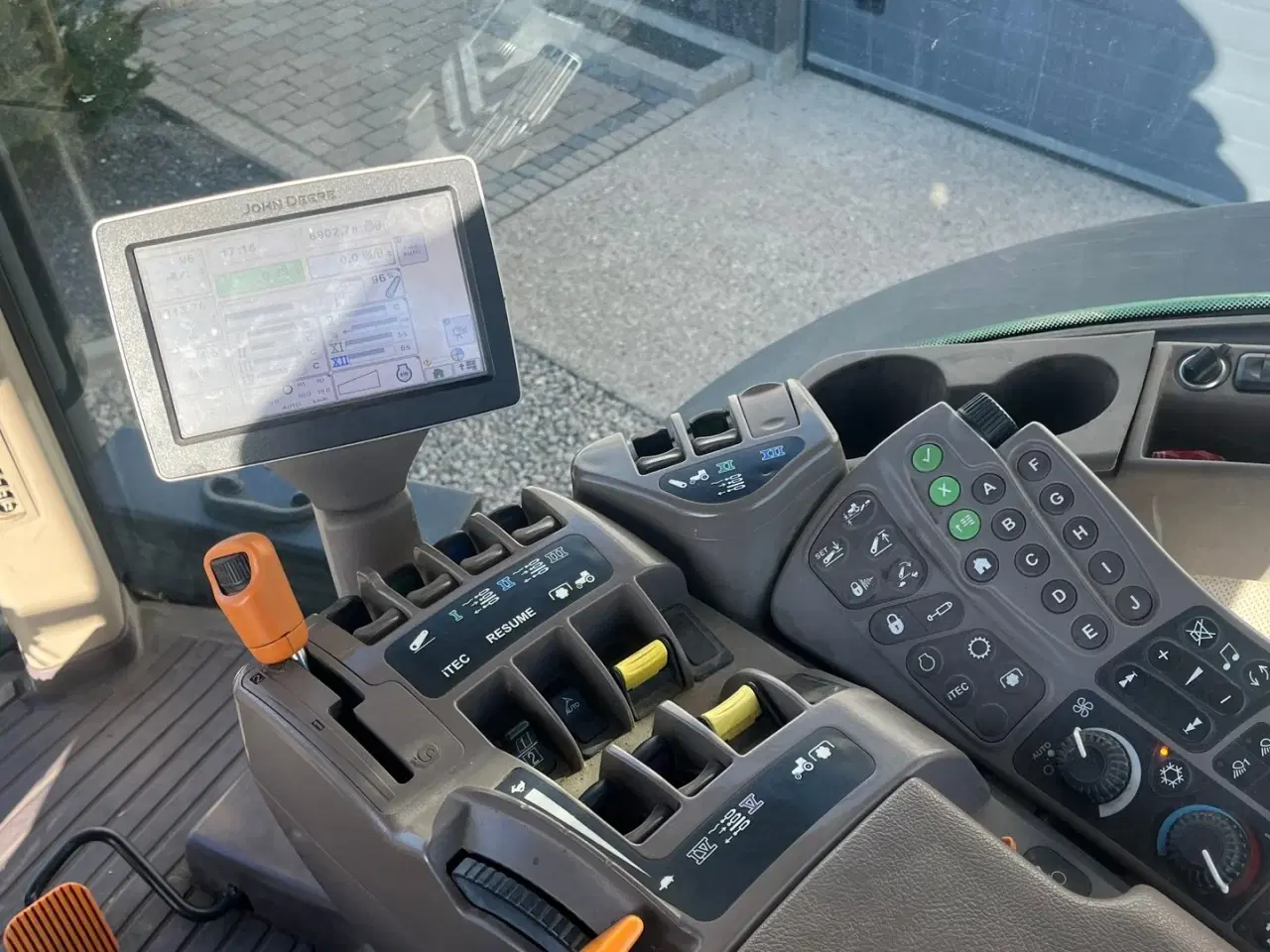 Billede 7 - John Deere 7260R AP med frontlift og front PTO