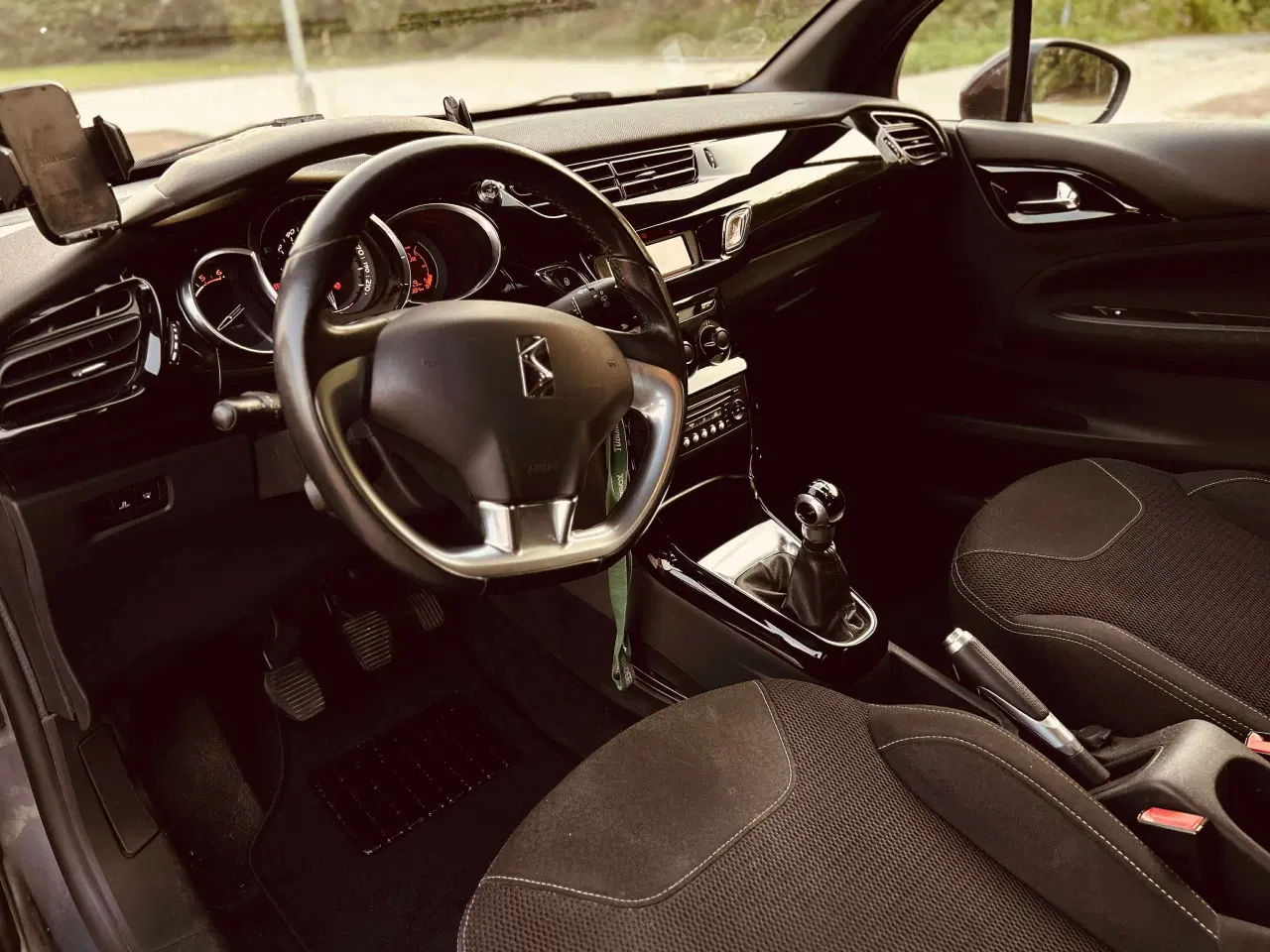 Billede 9 - Citroën DS3 NYSYNET 1.6 e-HDi 92HK 28km/l