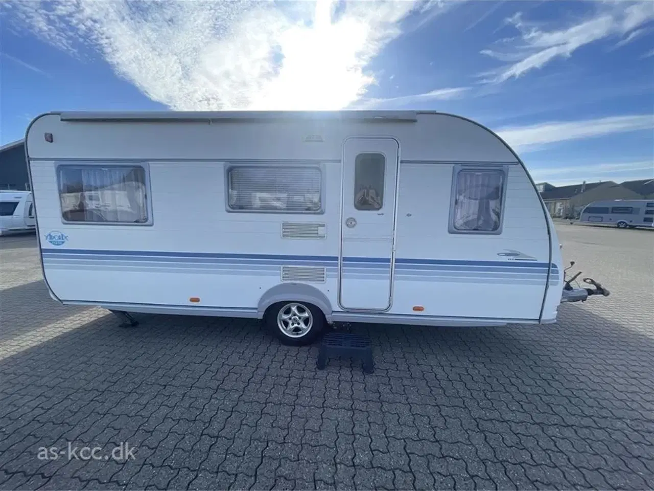 Billede 2 - 2006 - Adria Adora 512 UL   Adria Adora 512 UL.årg. 2006+ Markise og Mover 4 sovepladser, 5 siddepladser