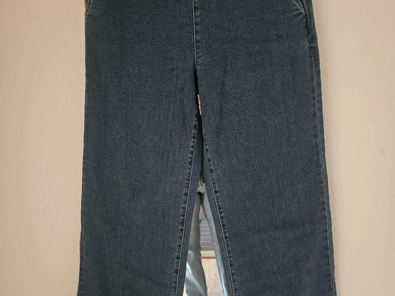 Billede 1 - DENIM BUKSER I GOD STAND 