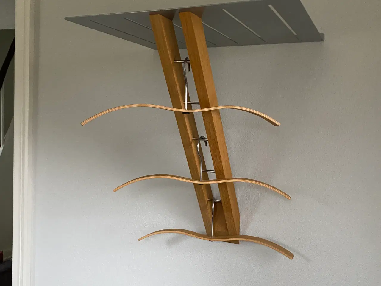 Billede 1 - Garderobemøbel “alu”/egetræ incl. 3 bøjler