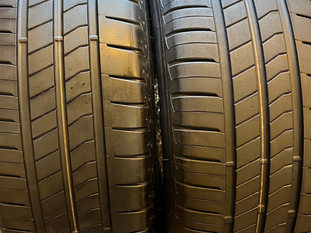 Billede 1 - Sommerdæk. 215-50-19 Bridgestone.