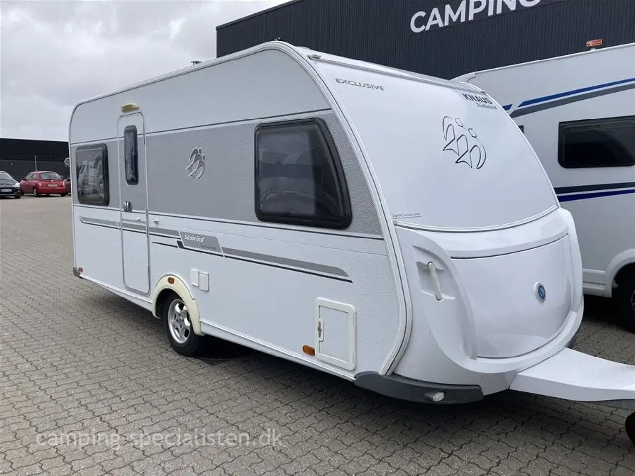 Billede 2 - 2011 - Knaus Südwind Exclusive 450 FU   Pæn og veludstyret Knaus Südwind Exclusive 450 FU fra 2011 - Kan nu opleves hos Camping-Specialisten i Silkeborg