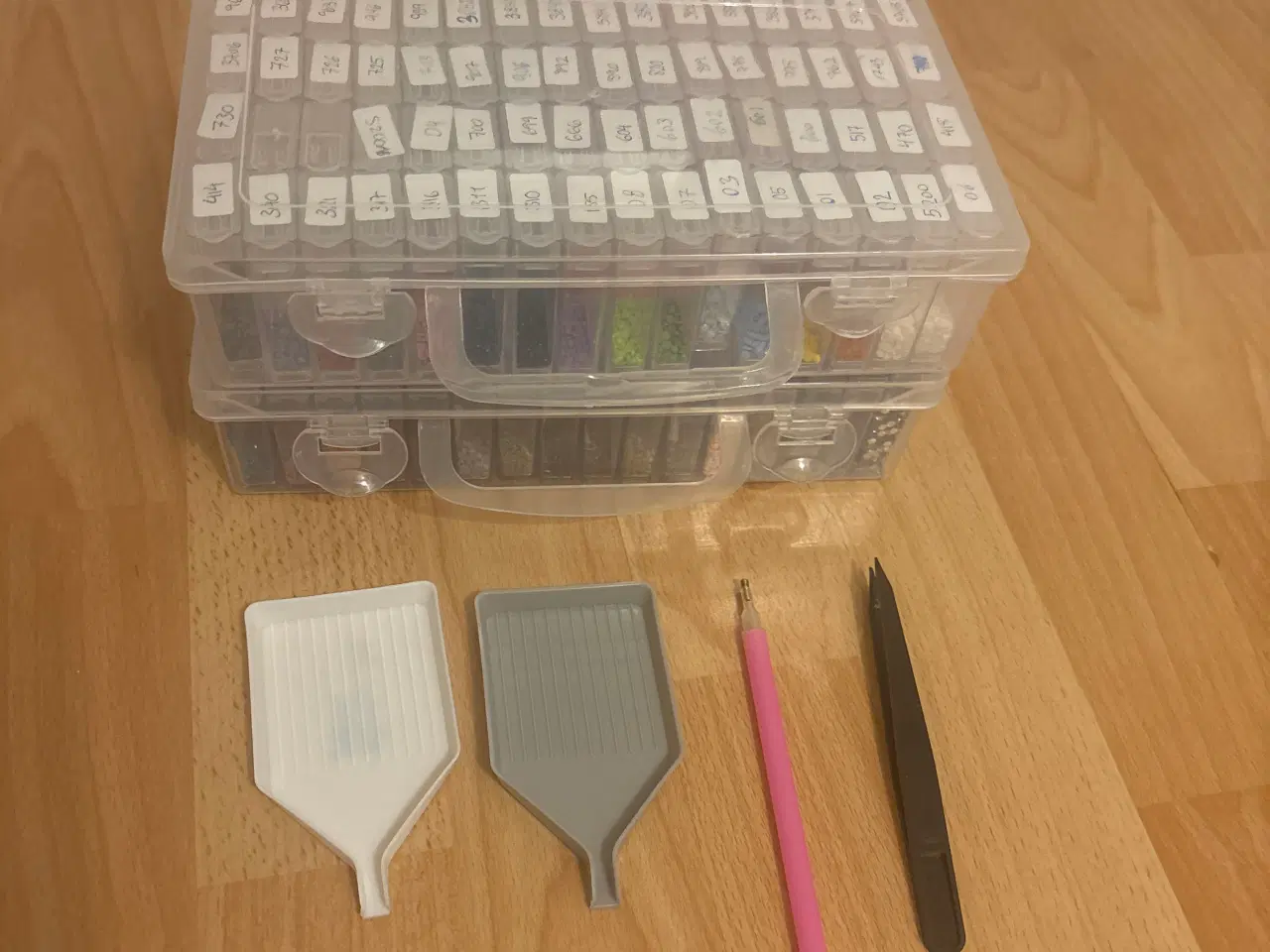 Billede 1 - diamond painting (Rester af sten)