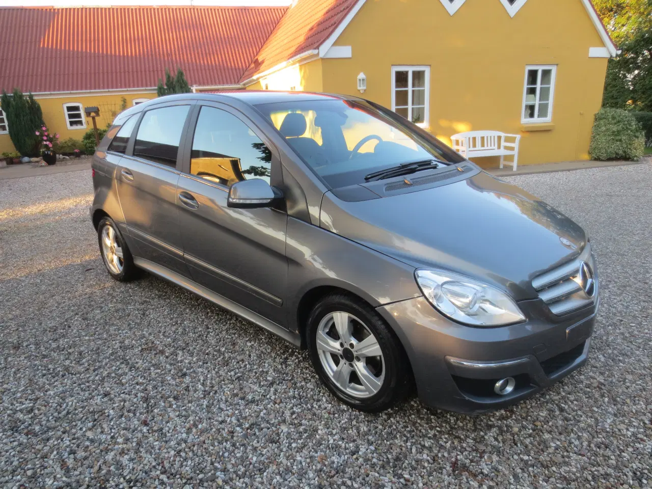 Billede 1 - Mercedes B 200 Diesel Aut År 2010. 