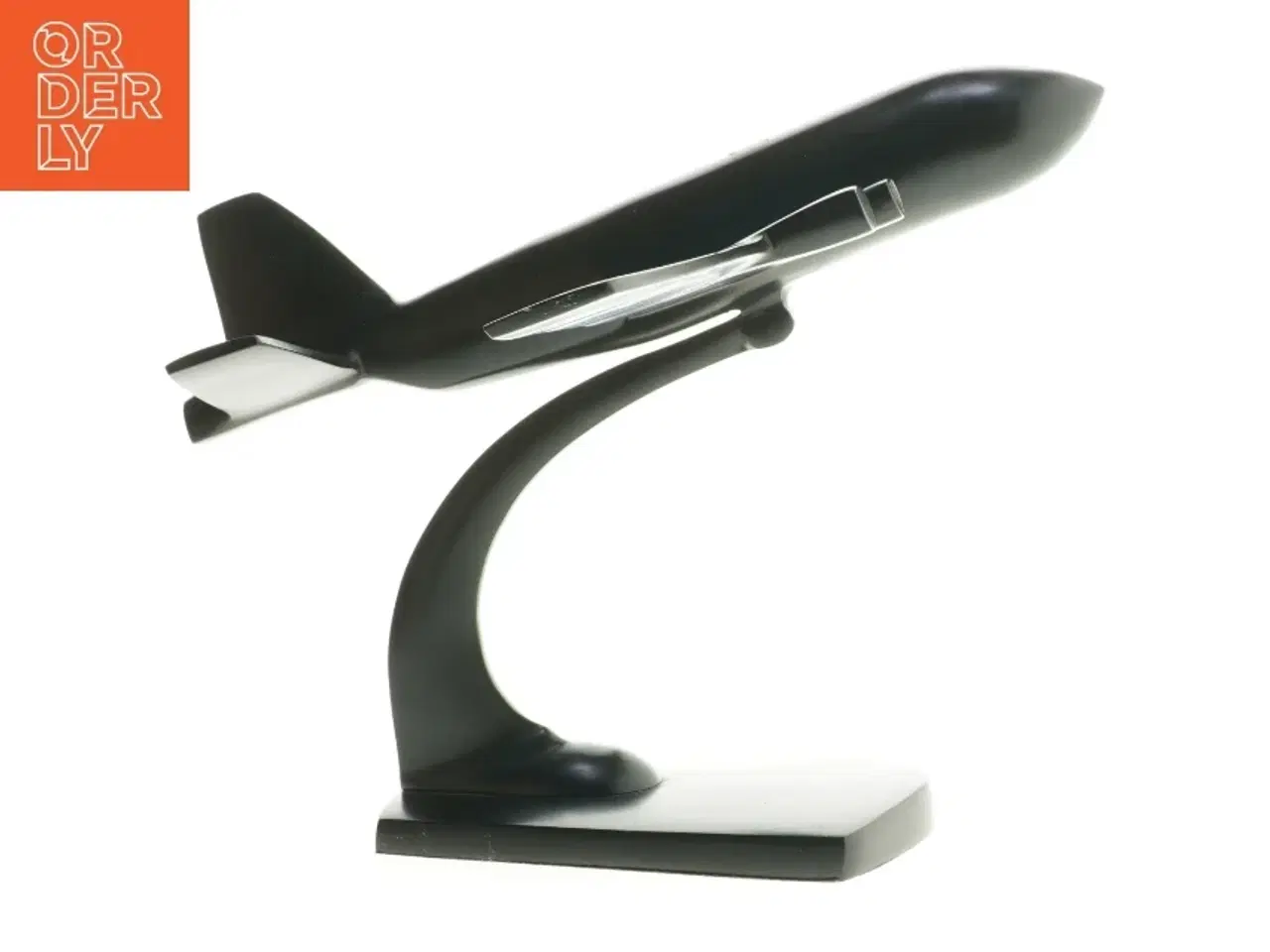 Billede 2 - Dekorativ flymodel fra BoConcept (str. 24x33x13 cm)