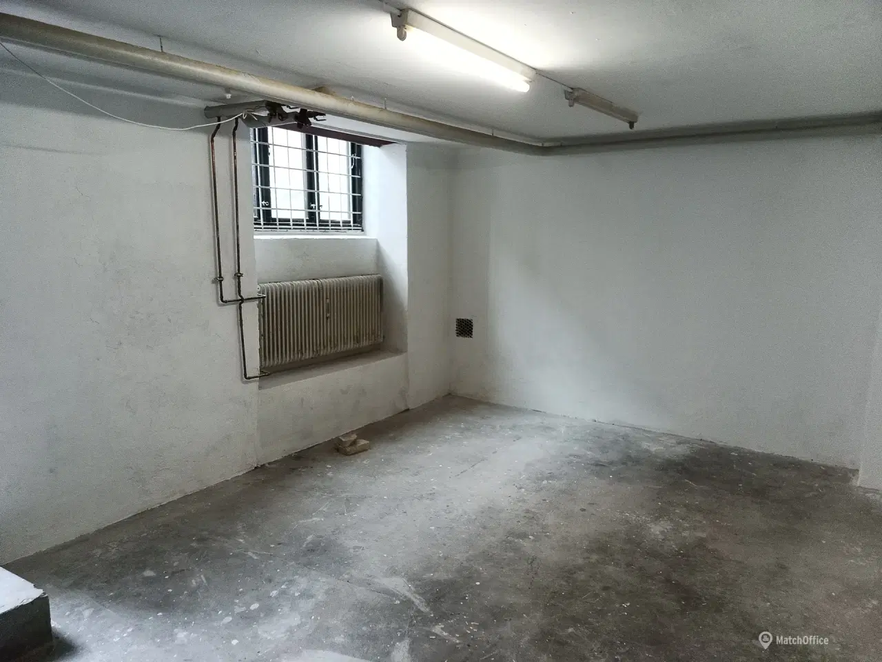 Billede 4 - Butik/håndværkerværksted eller lignende udlejes