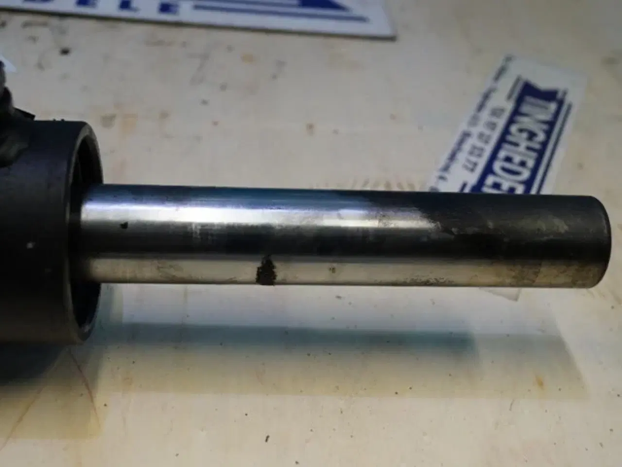 Billede 11 - Valtra T213 Styrecylinder V36248900