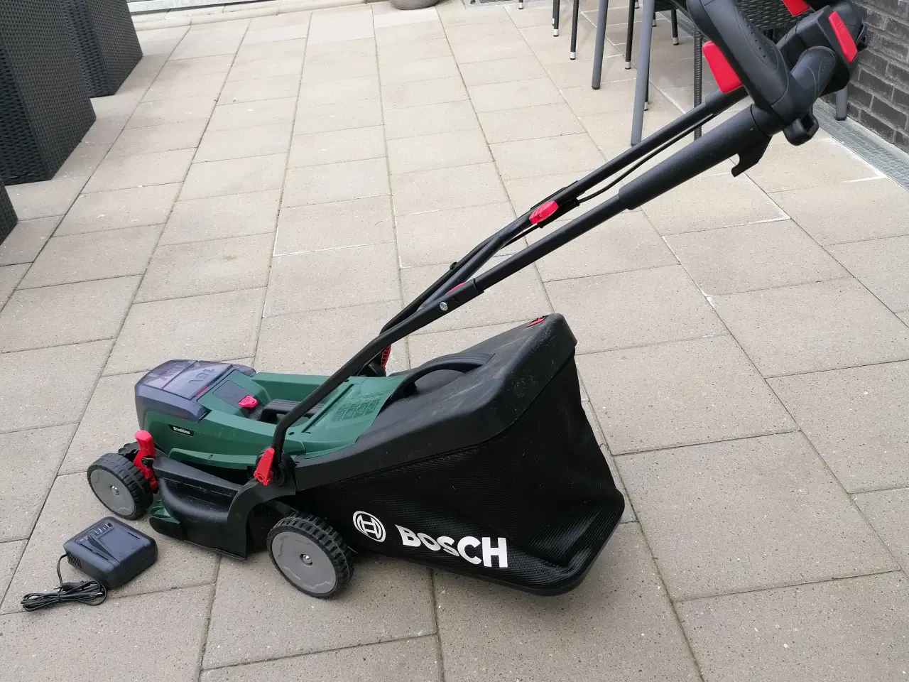 Billede 4 - Bosch batteri plæneklipper