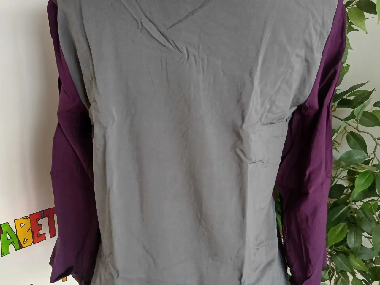 Billede 6 - Bluse. St-Martins. Small/36