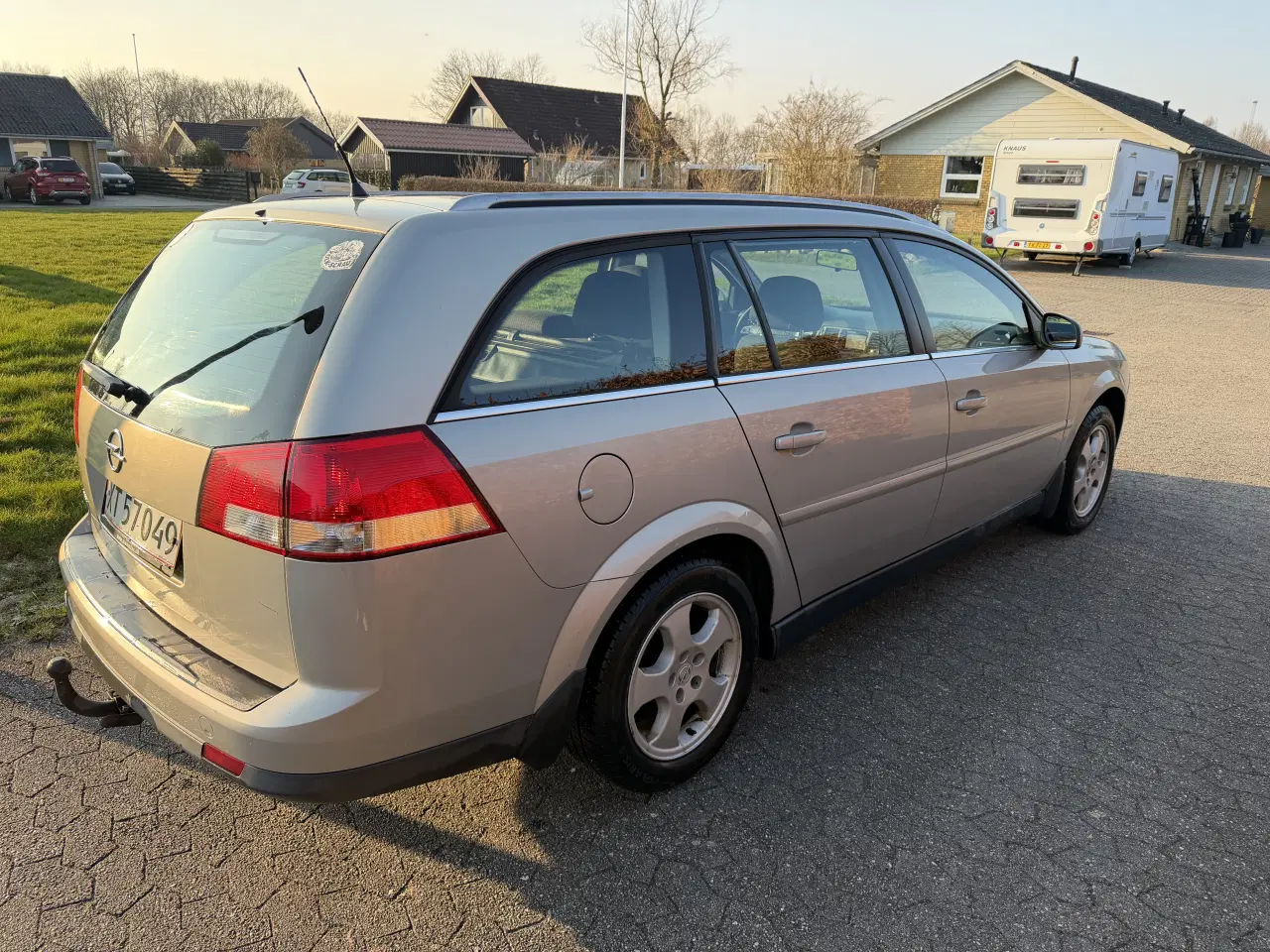 Billede 4 - Vedligeholdt Opel Vectra c 1.8 m. Træk