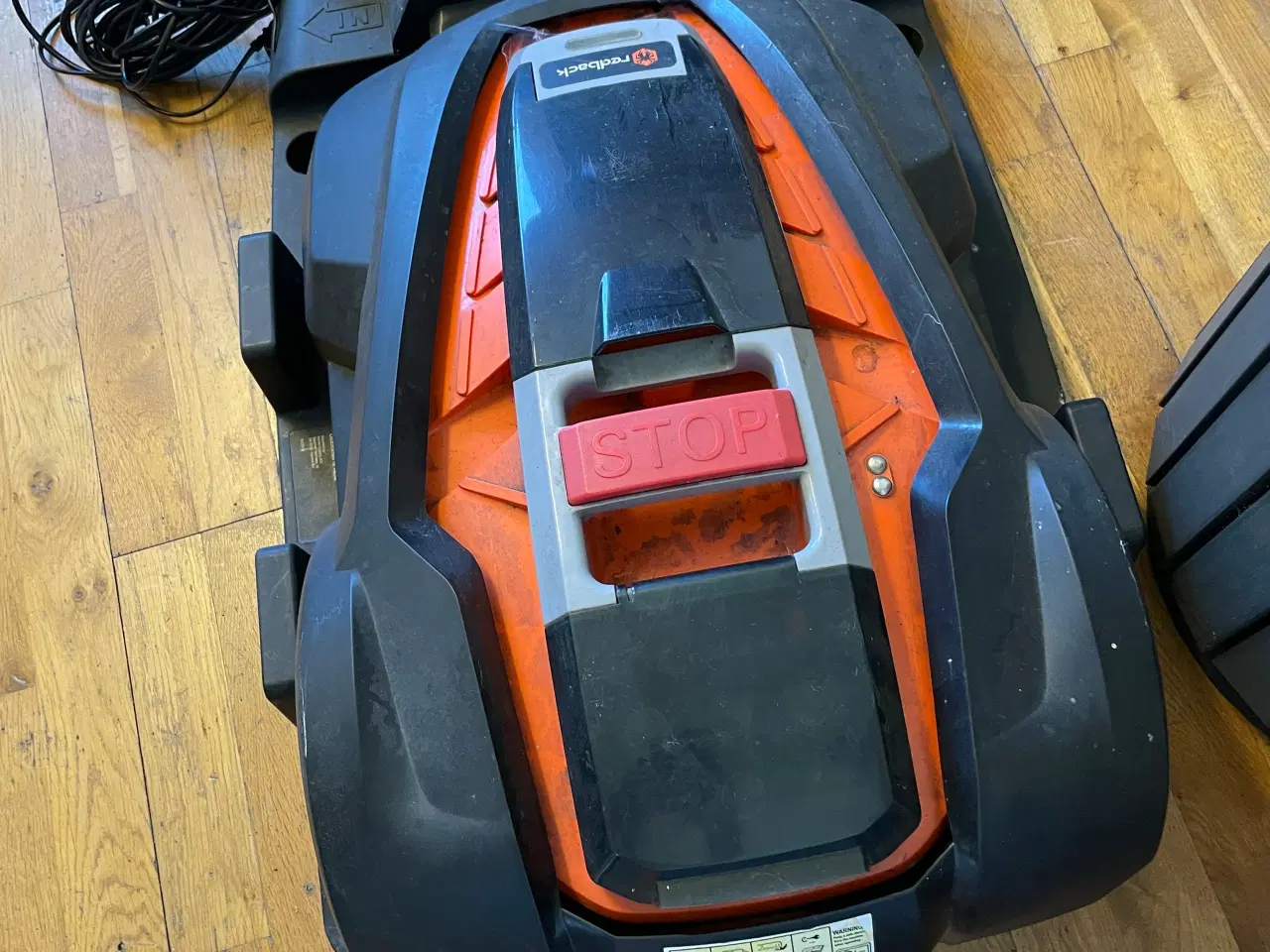 Billede 1 - Robot plæneklipper Redback defekt batteri