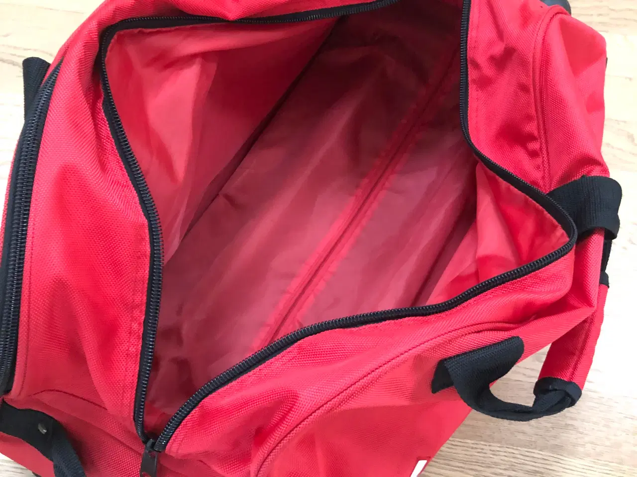 Billede 3 - Rejsetaske på hjul