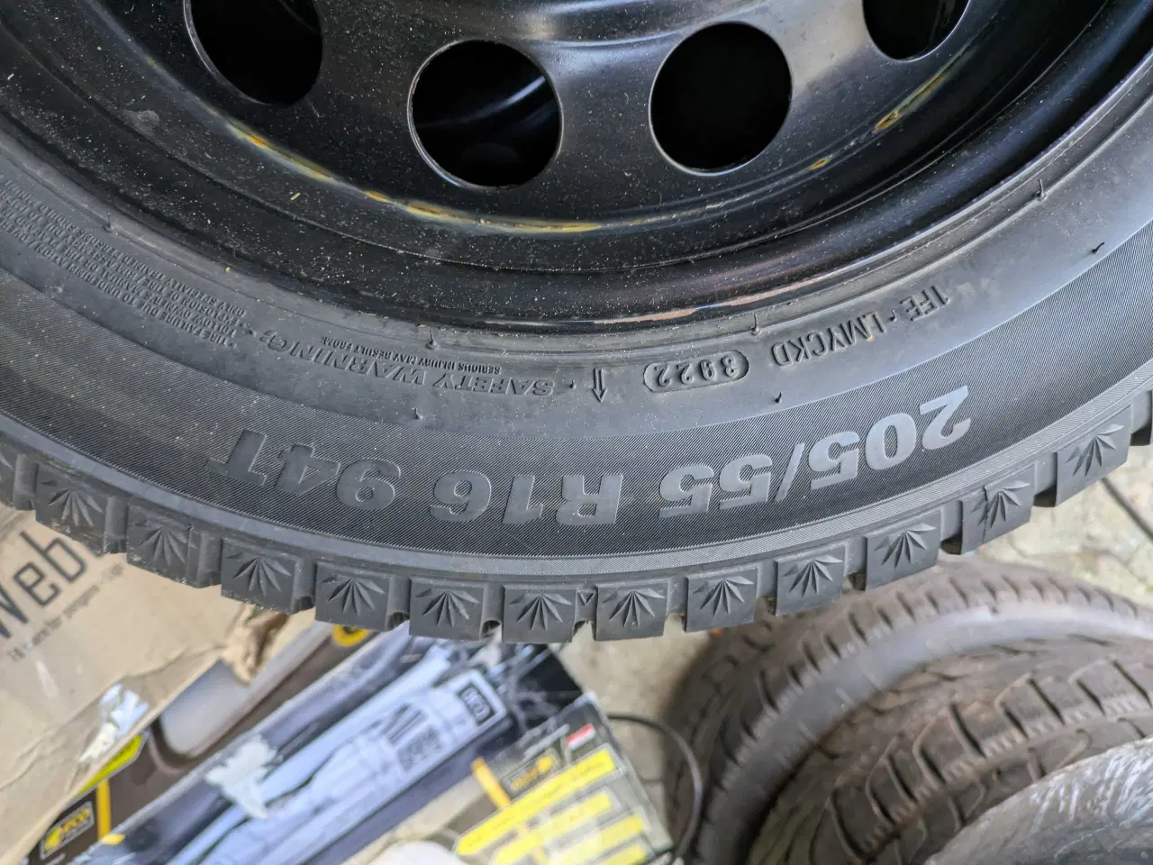 Billede 6 - næsten nye fælge med v.dæk 8 mm