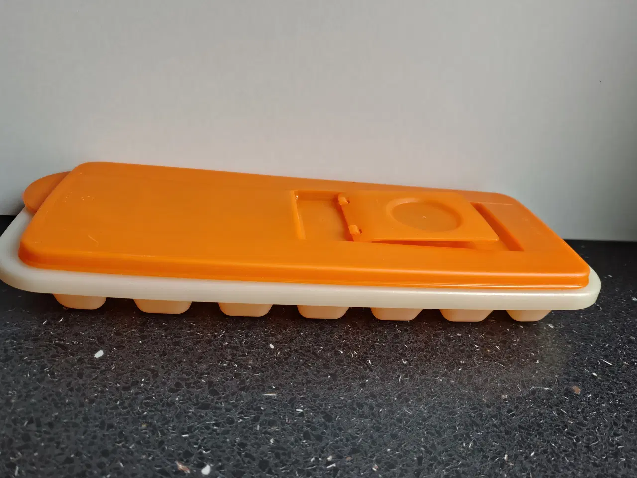 Billede 1 - Tupperware forskelligt