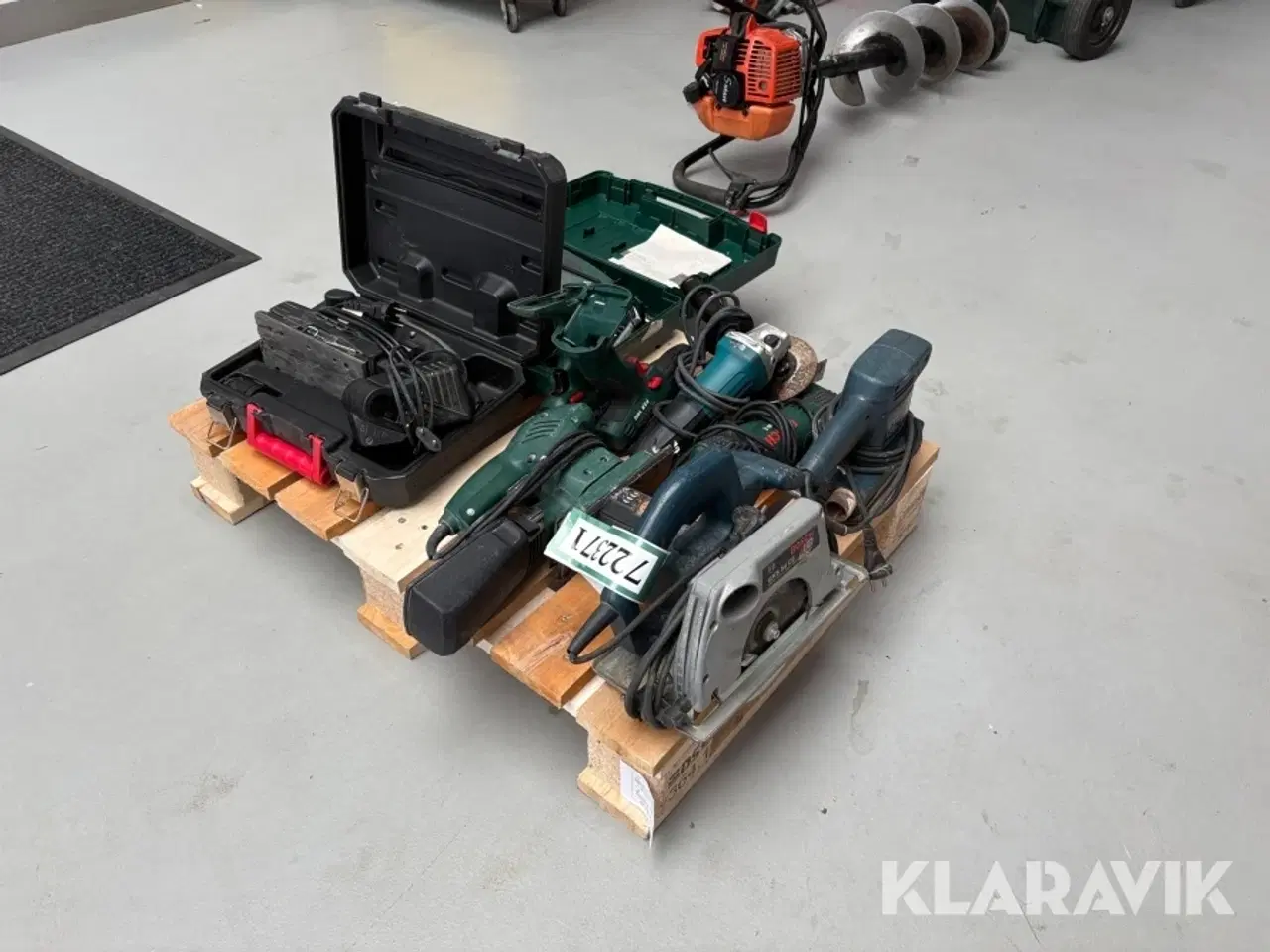 Billede 1 - Lot med håndværktøj Bosch, Blackbull Og Makita - 9 enheder