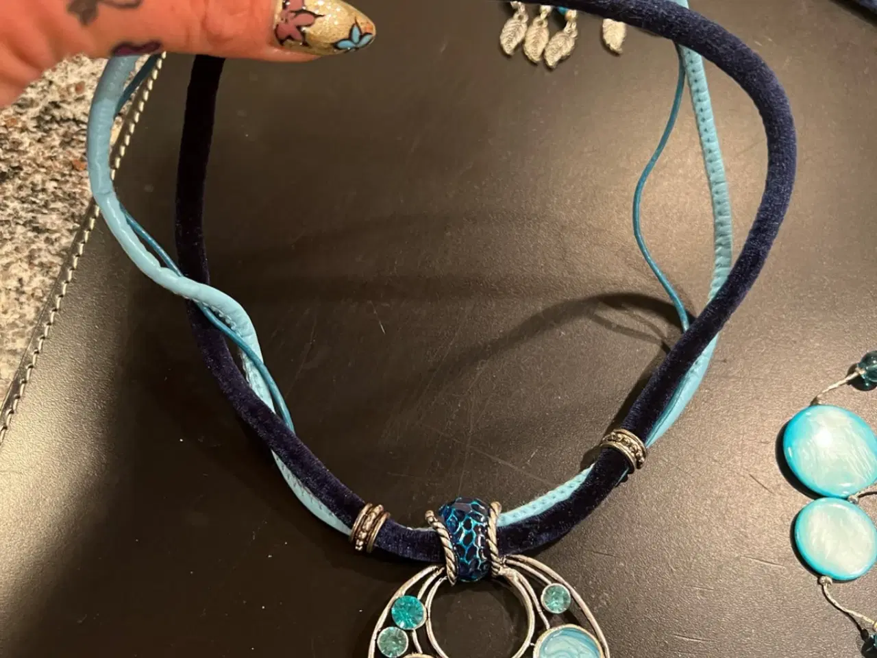 Billede 2 - Smukke blå halskæder
