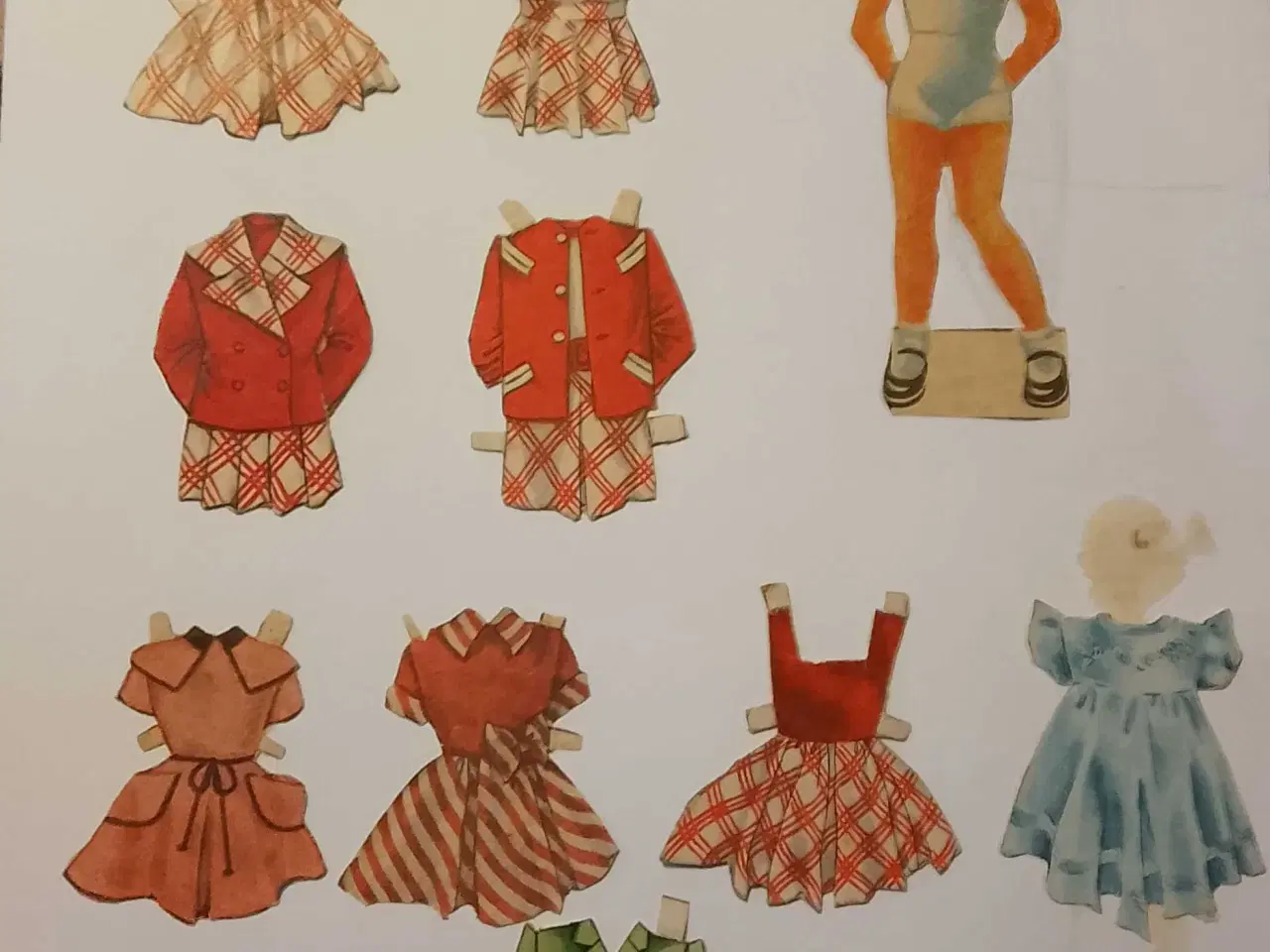 Billede 7 - Påklædningsdukker 