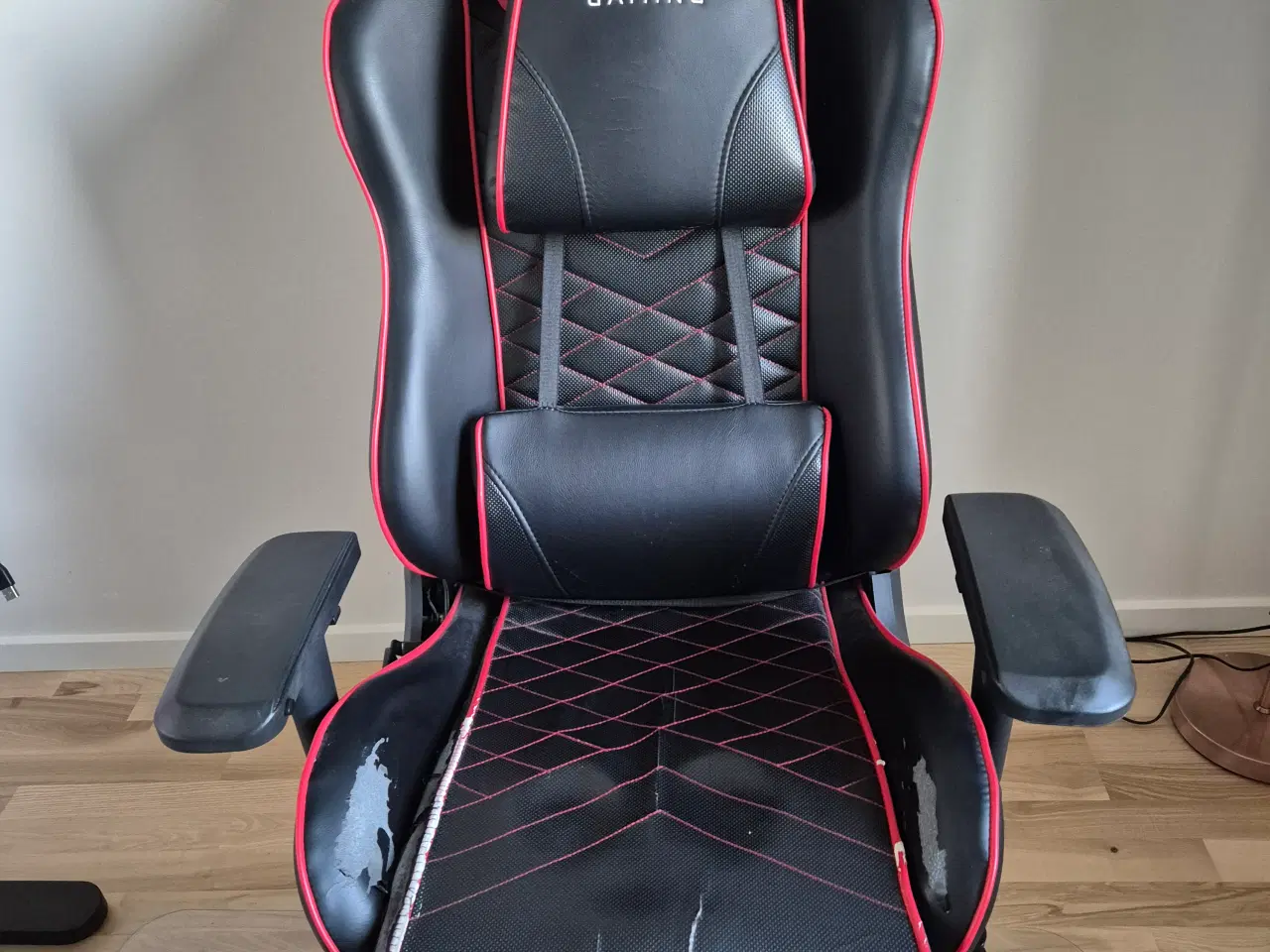 Billede 2 - Computer stol L33T Gaming E-Sport - Sort/rød