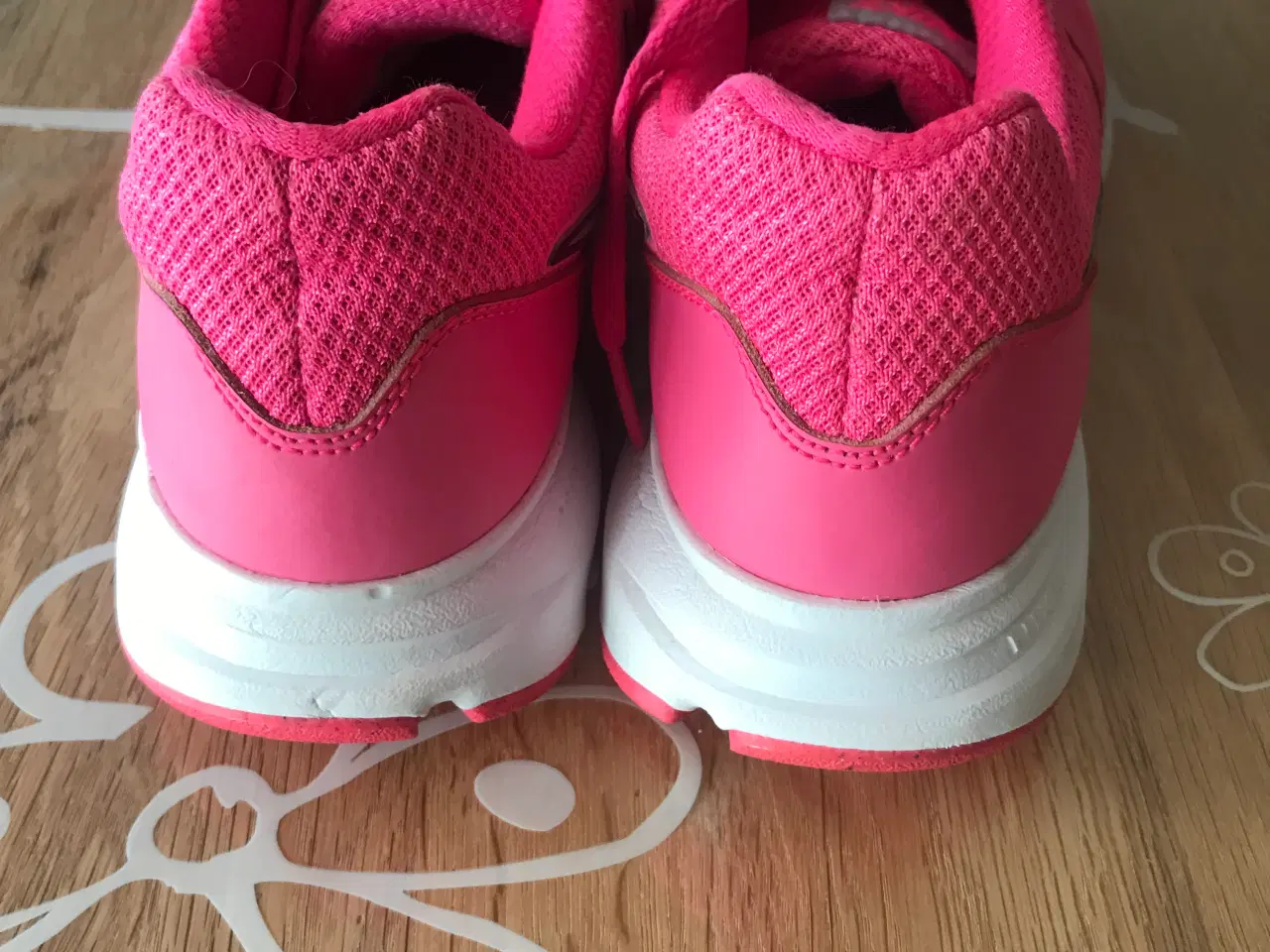 Billede 3 - Pink sko 40