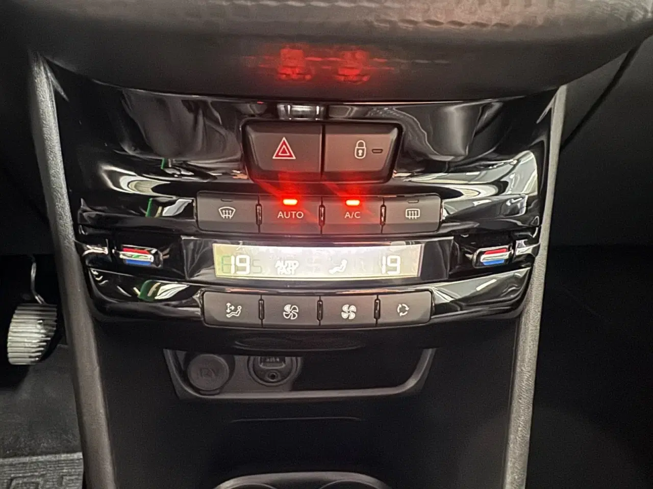 Billede 19 - Peugeot 2008 1,6 BlueHDi 100 Allure