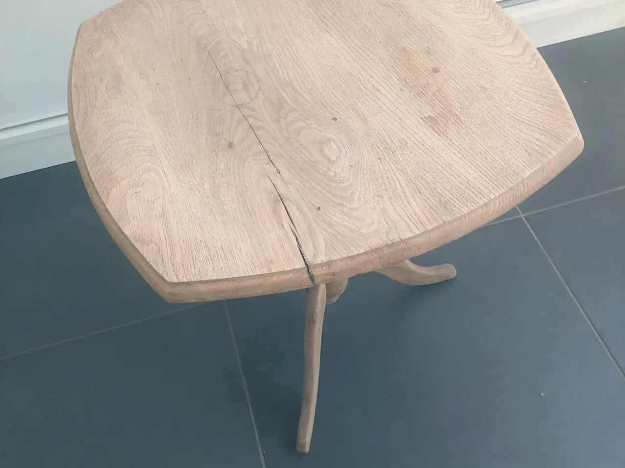 Billede 2 - Sidebord afsyret egetræ