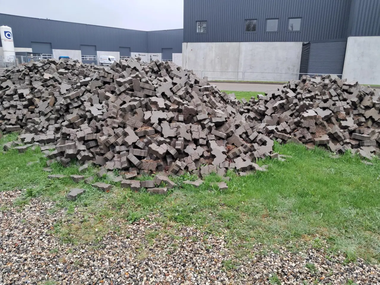 Billede 1 - Belægningssten gratis afhentning