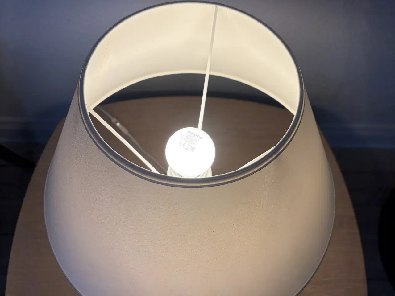 Billede 4 - Flot bordlampe fra Holmegård 
