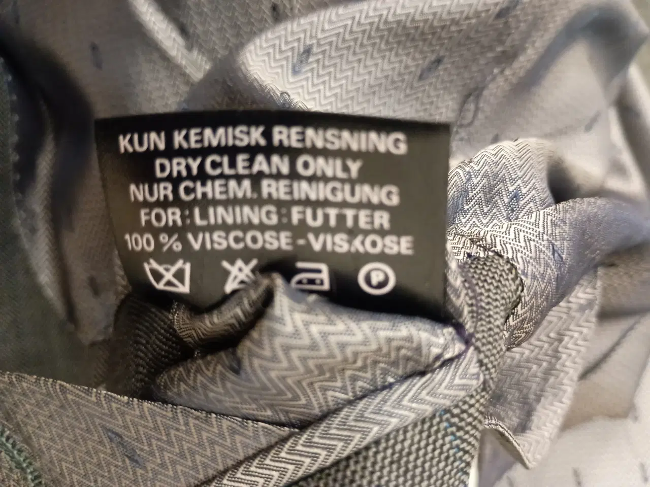 Billede 6 - Falbe jakkesæt.