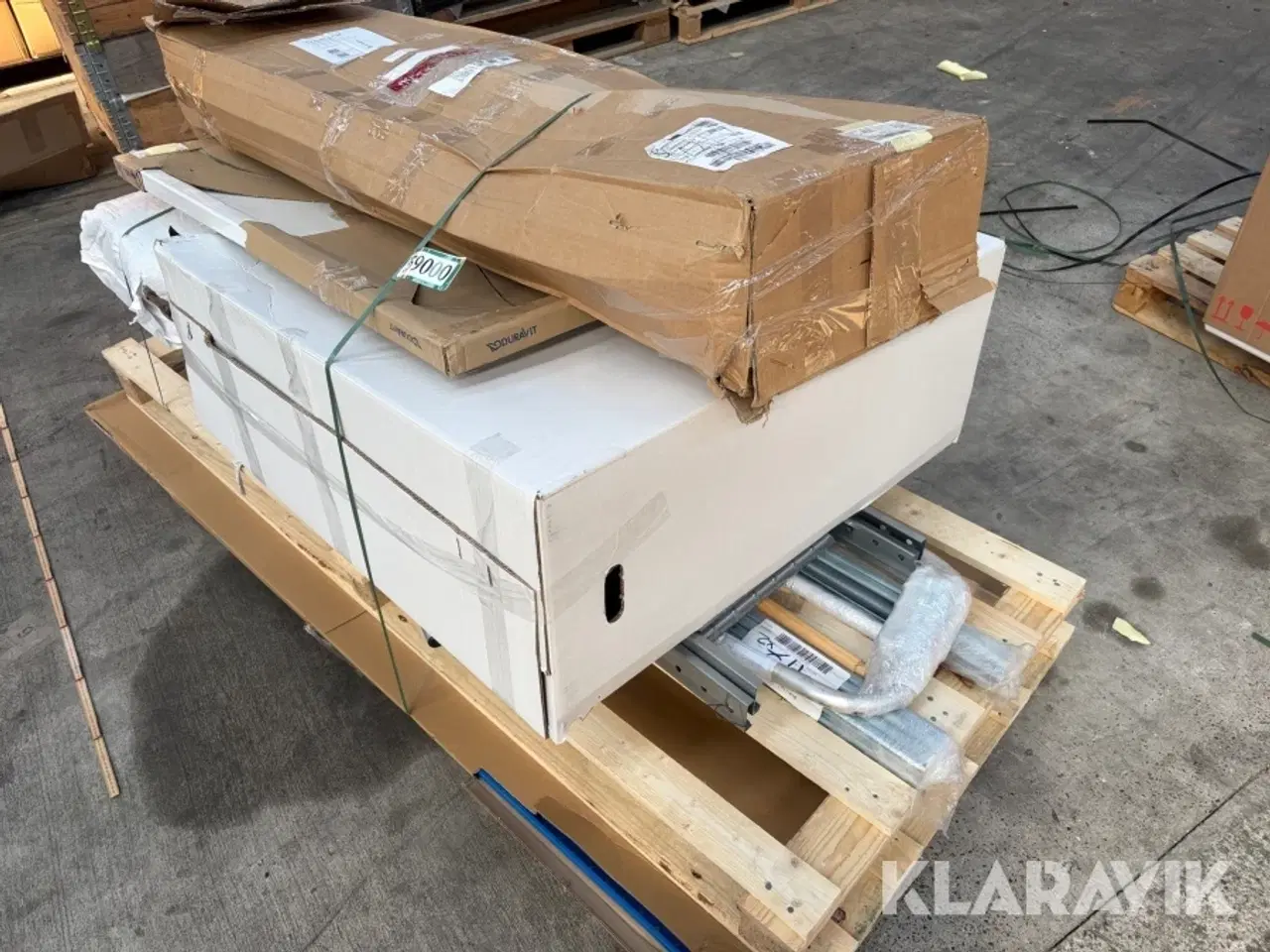 Billede 4 - Lot - vandpost, isoleret rør, gevindstænger og øvrigt