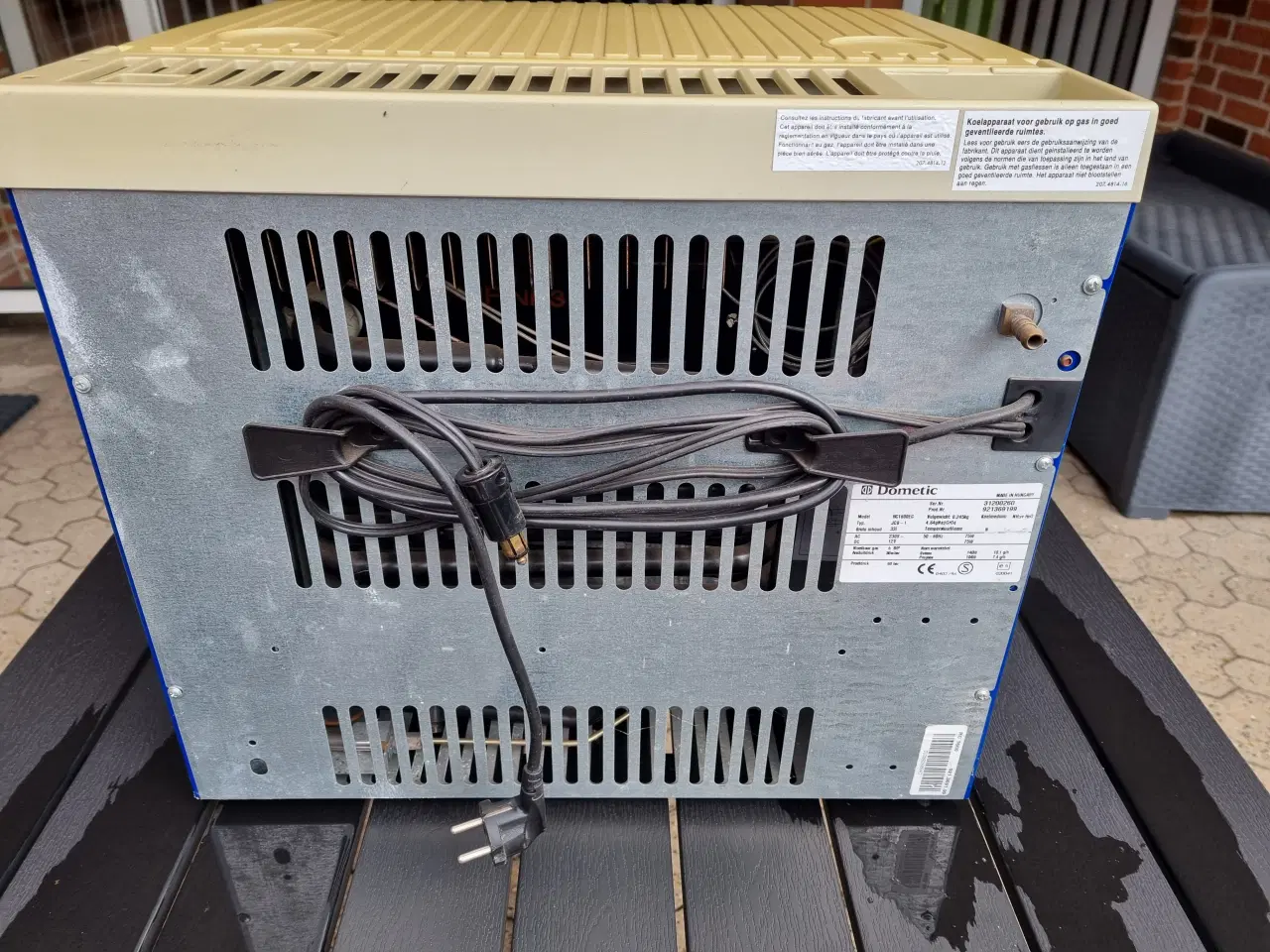 Billede 5 - Domtic køleboks 40 L. 12v/220v og gas