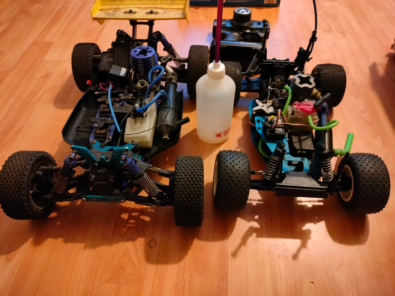 Billede 6 - Drone og 2 biler brændstof