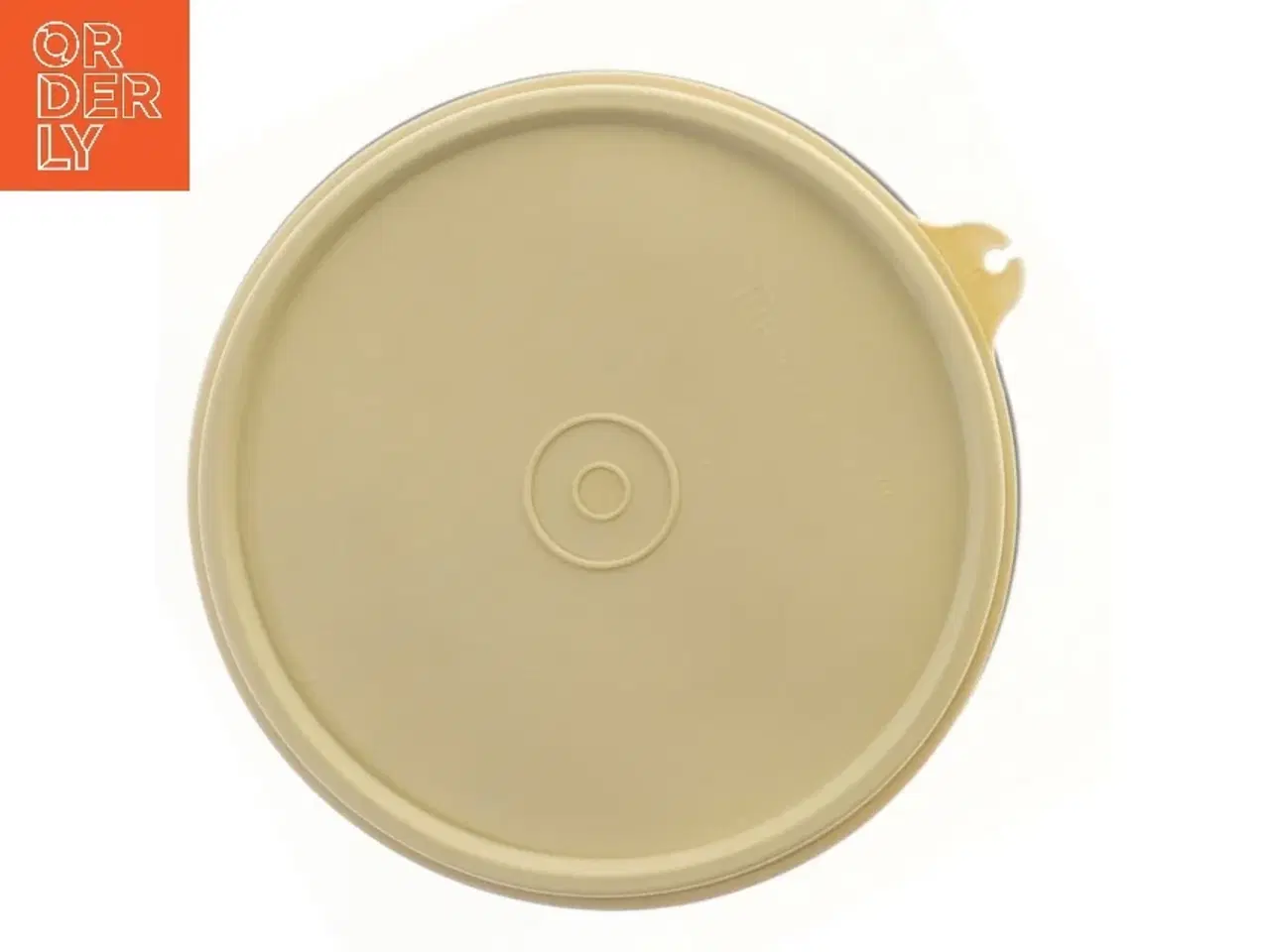 Billede 2 - Plastikbeholder med låg fra Tupperware (str. Ø 14 cm længde 10,5 cm)