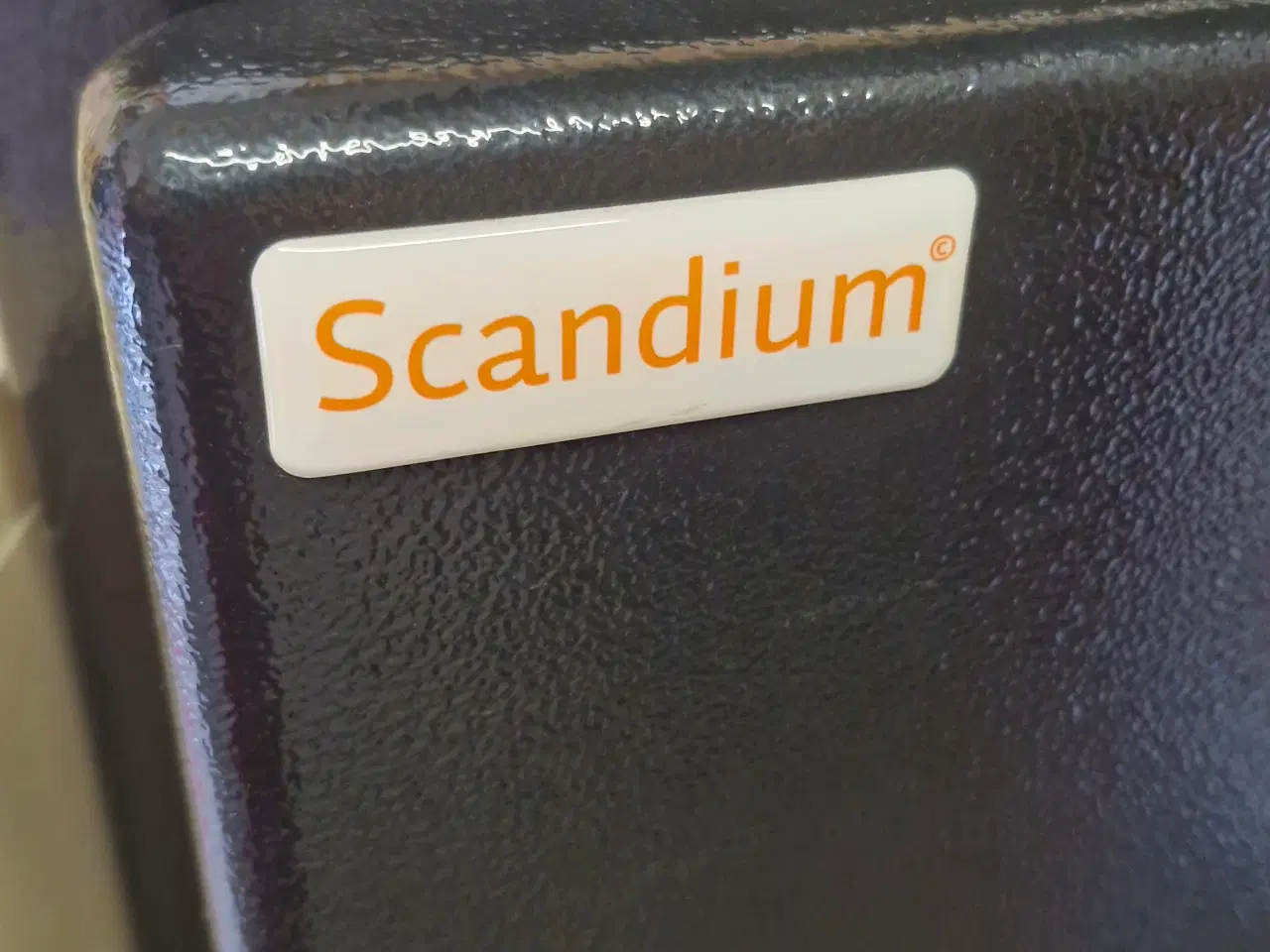 Billede 4 - Scandium Våbenskab HL-5 til 5 Våben