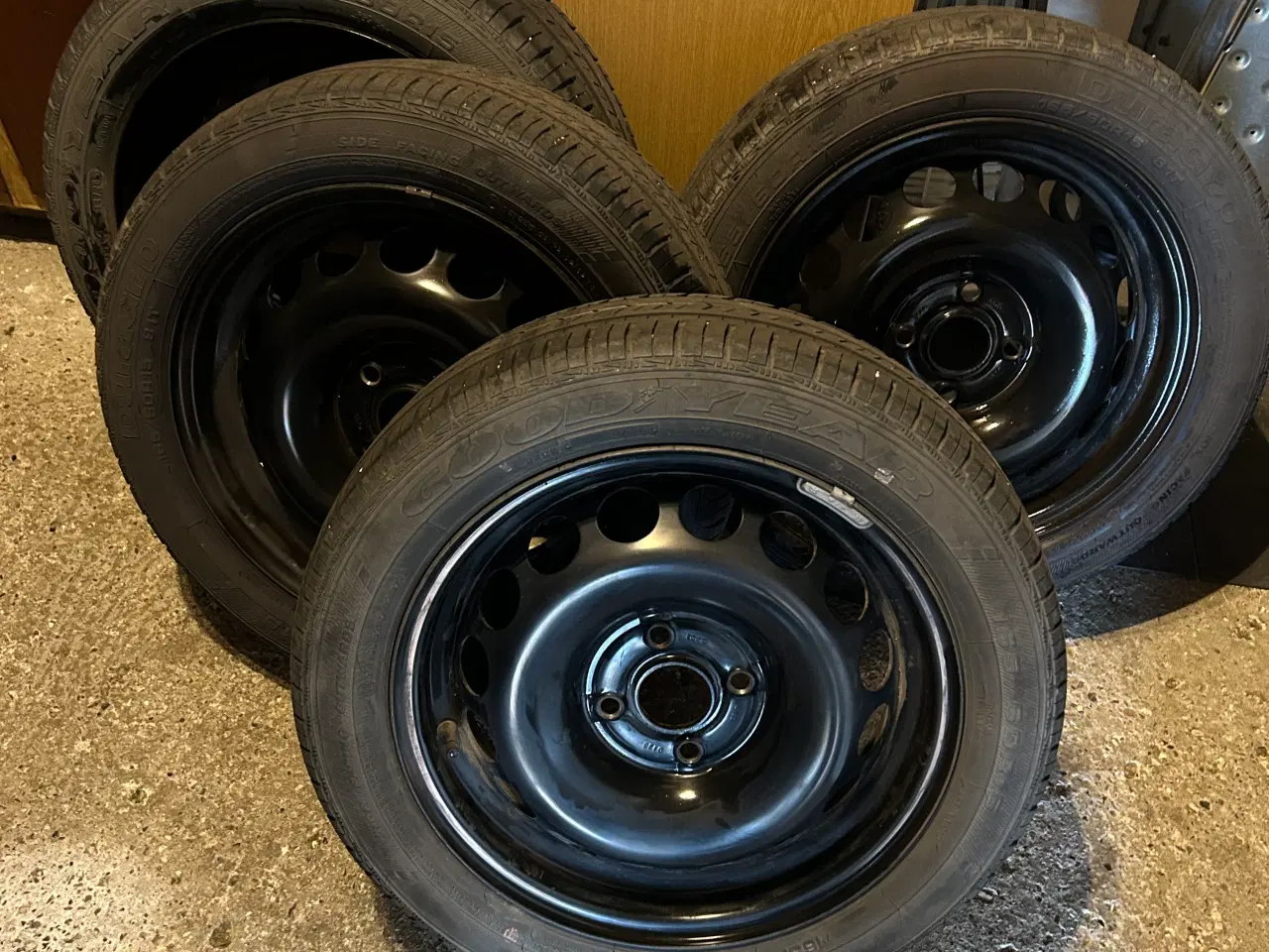 Billede 4 - Fælge med Sommerdæk