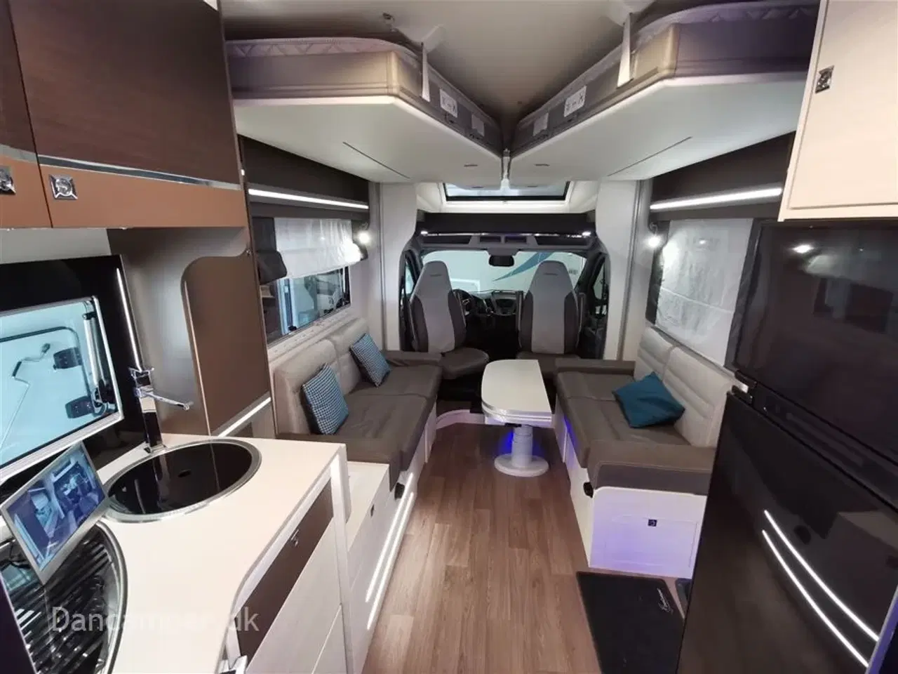 Billede 2 - 2019 - Chausson Welcome Premium 630   UNDER KLARGØRING! 2019 Model! 170 hk Ford med el.sænkbare enkeltsenge, Tertek antenne og masser af yderligere udstyr.
