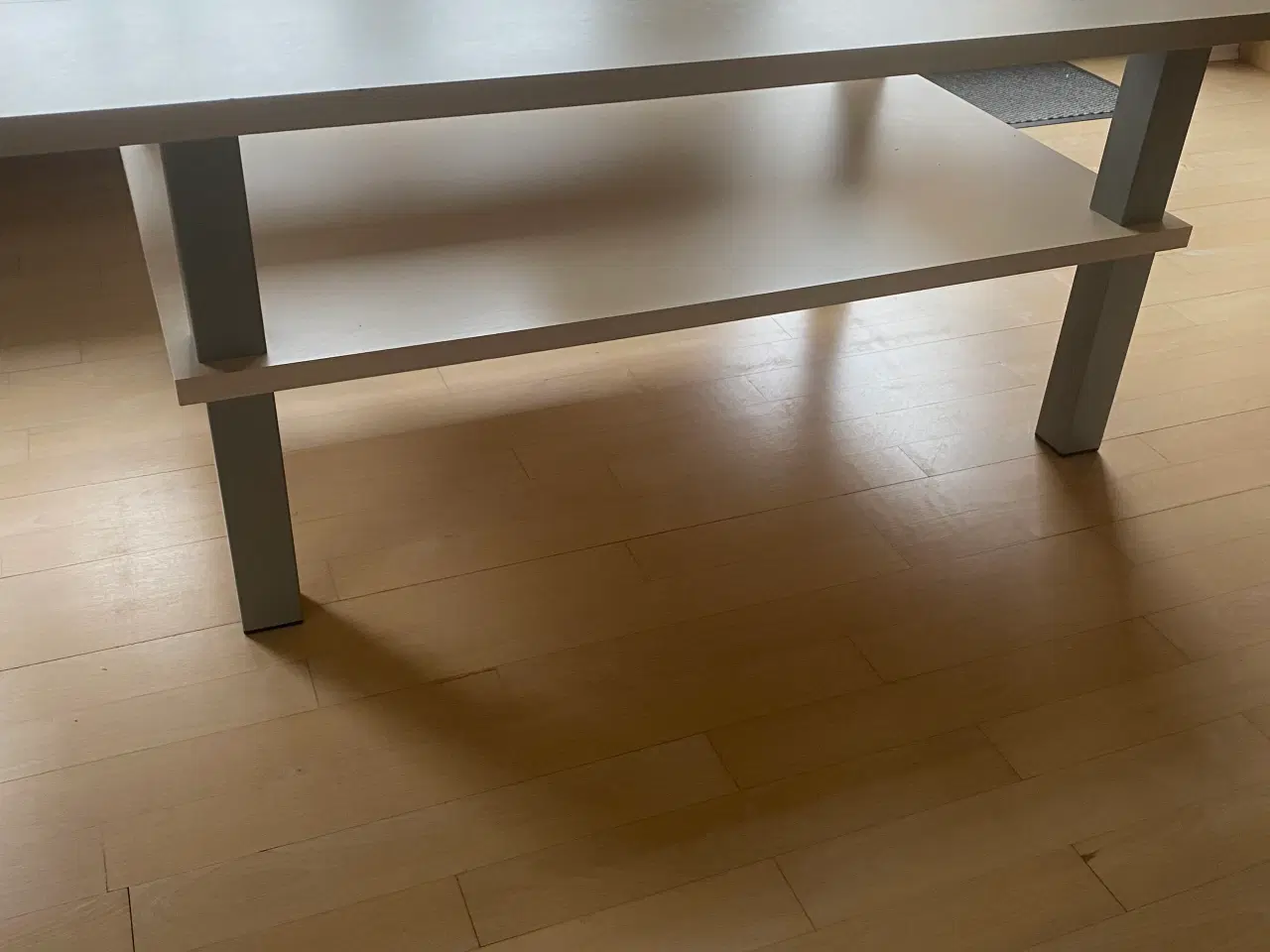 Billede 3 - Sofabord Lys finer med 2glas plader 