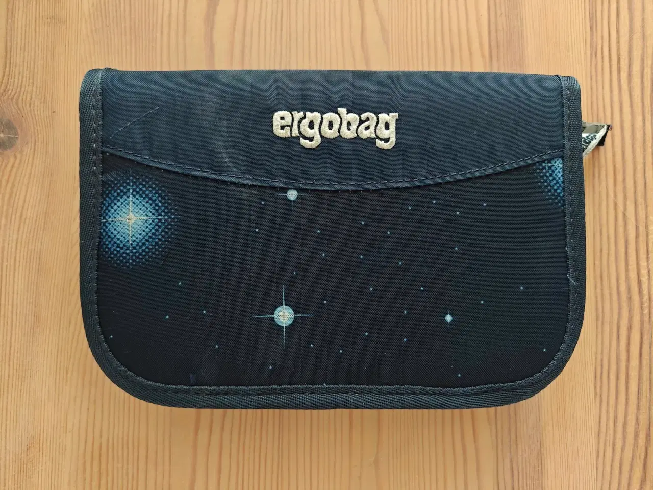Billede 1 - Penalhus Ergobag