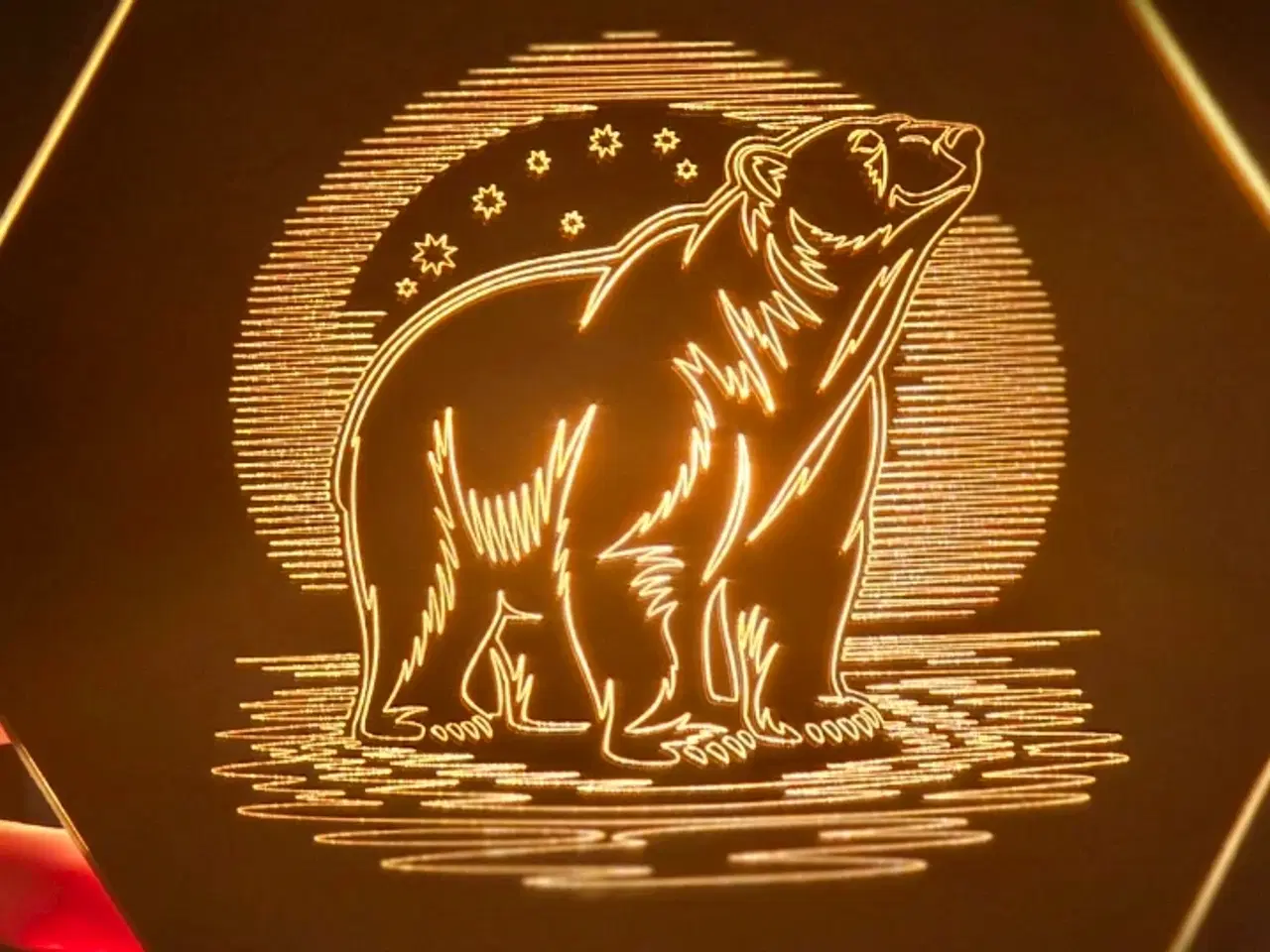 Billede 2 - Håndlavet lasergraveret Isbjørn på hexagon-spejl