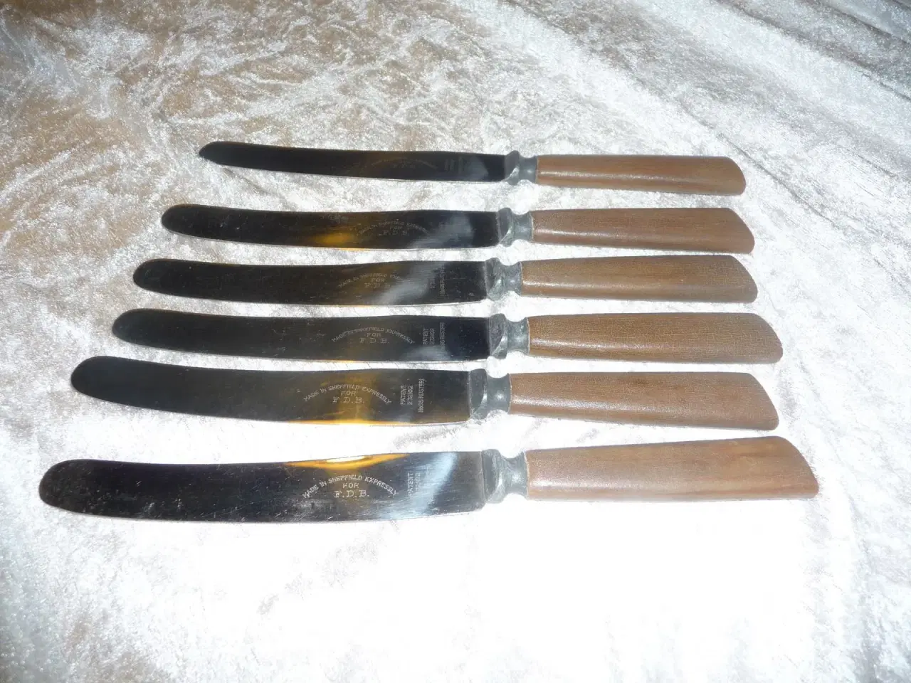 Billede 1 - 6 knive,fra F.D.B.