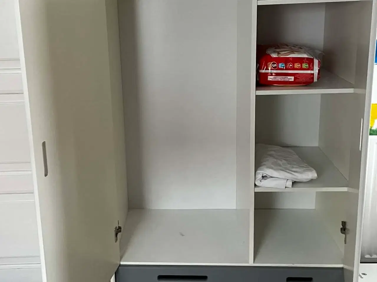 Billede 2 - Garderobeskab fra Ilva