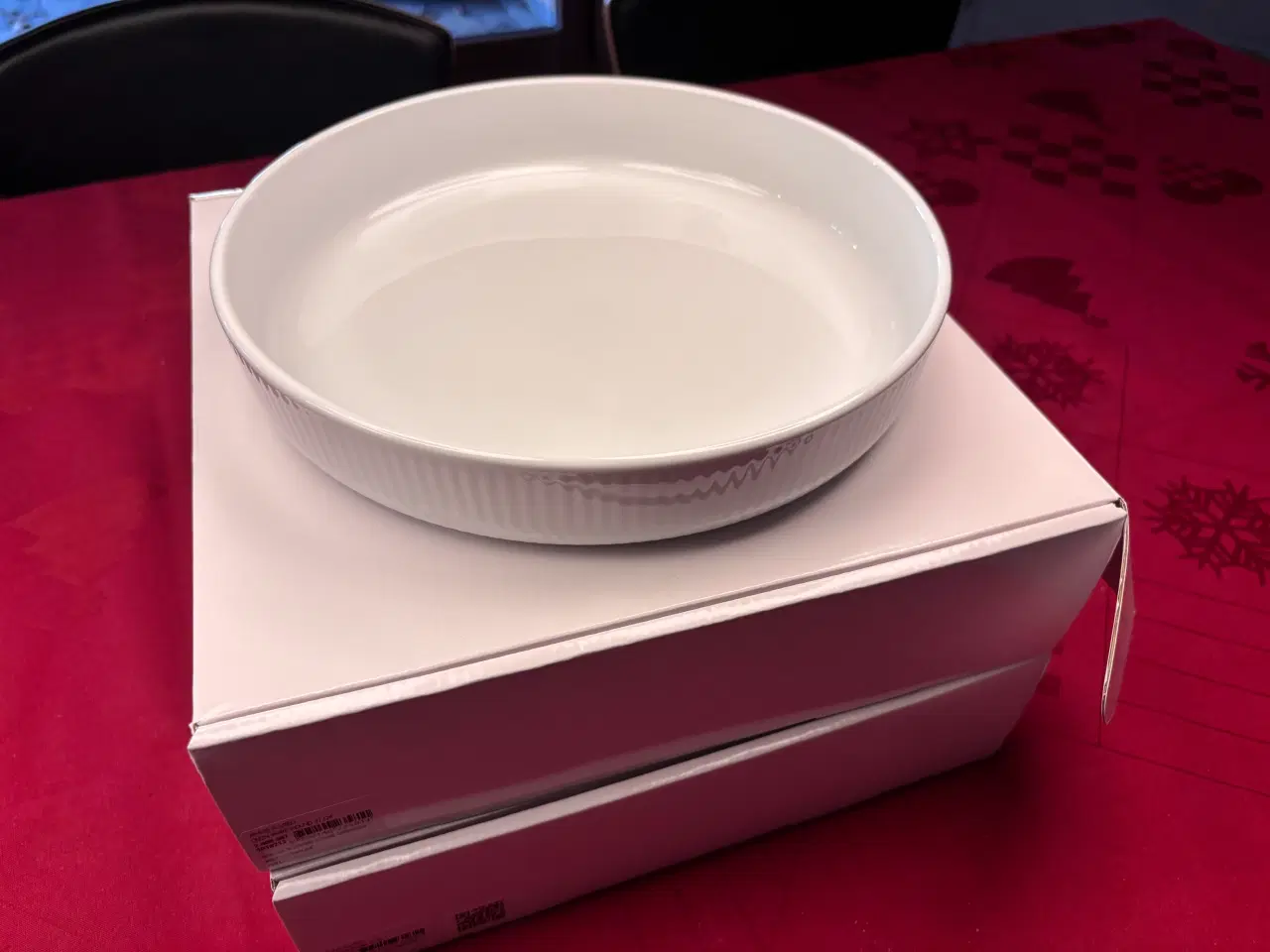 Billede 3 - 2 x Royal Copenhagen 27 cm hvid riflet ovnfast fad